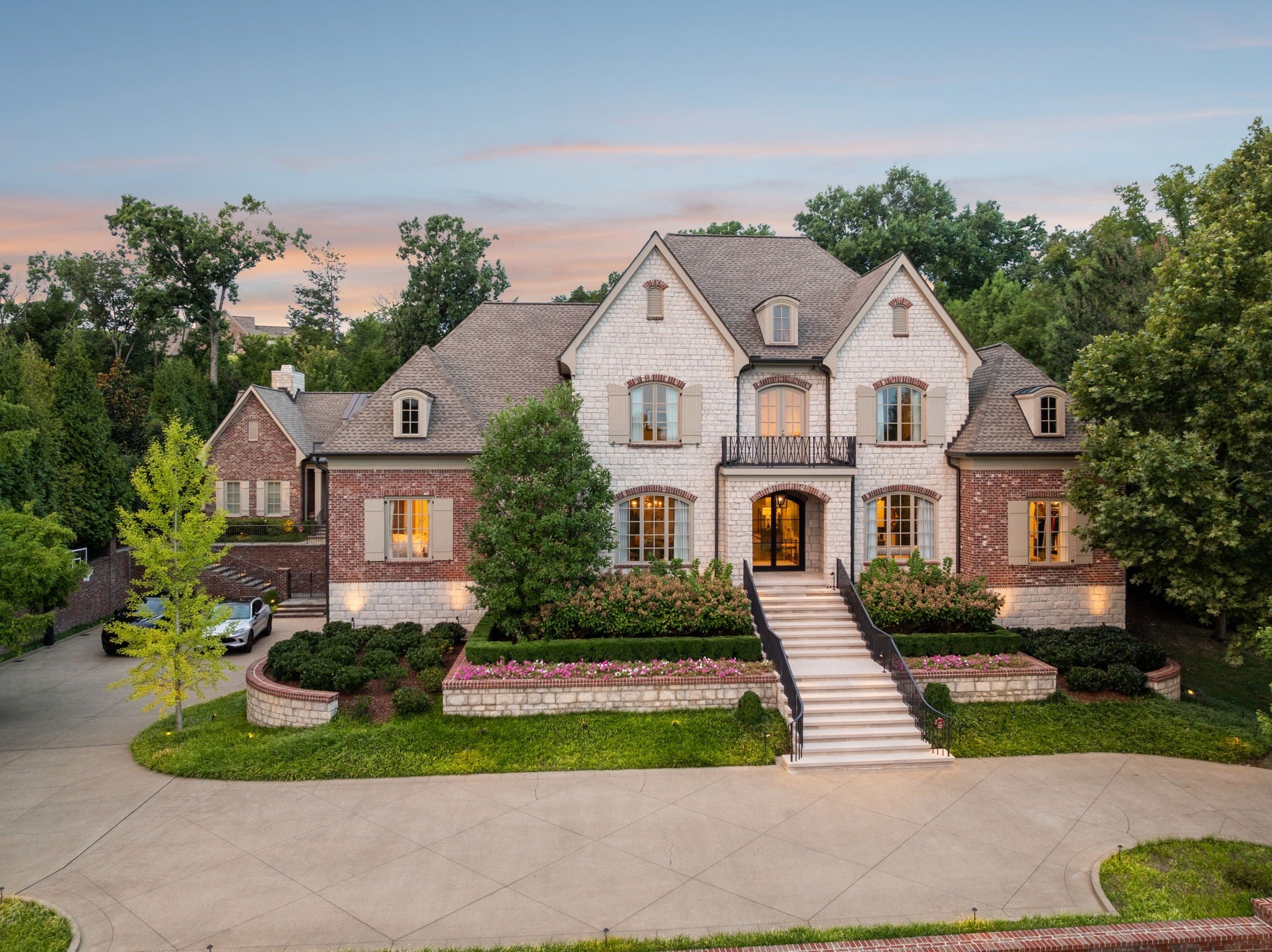 283 Jones Pkwy - home for sale