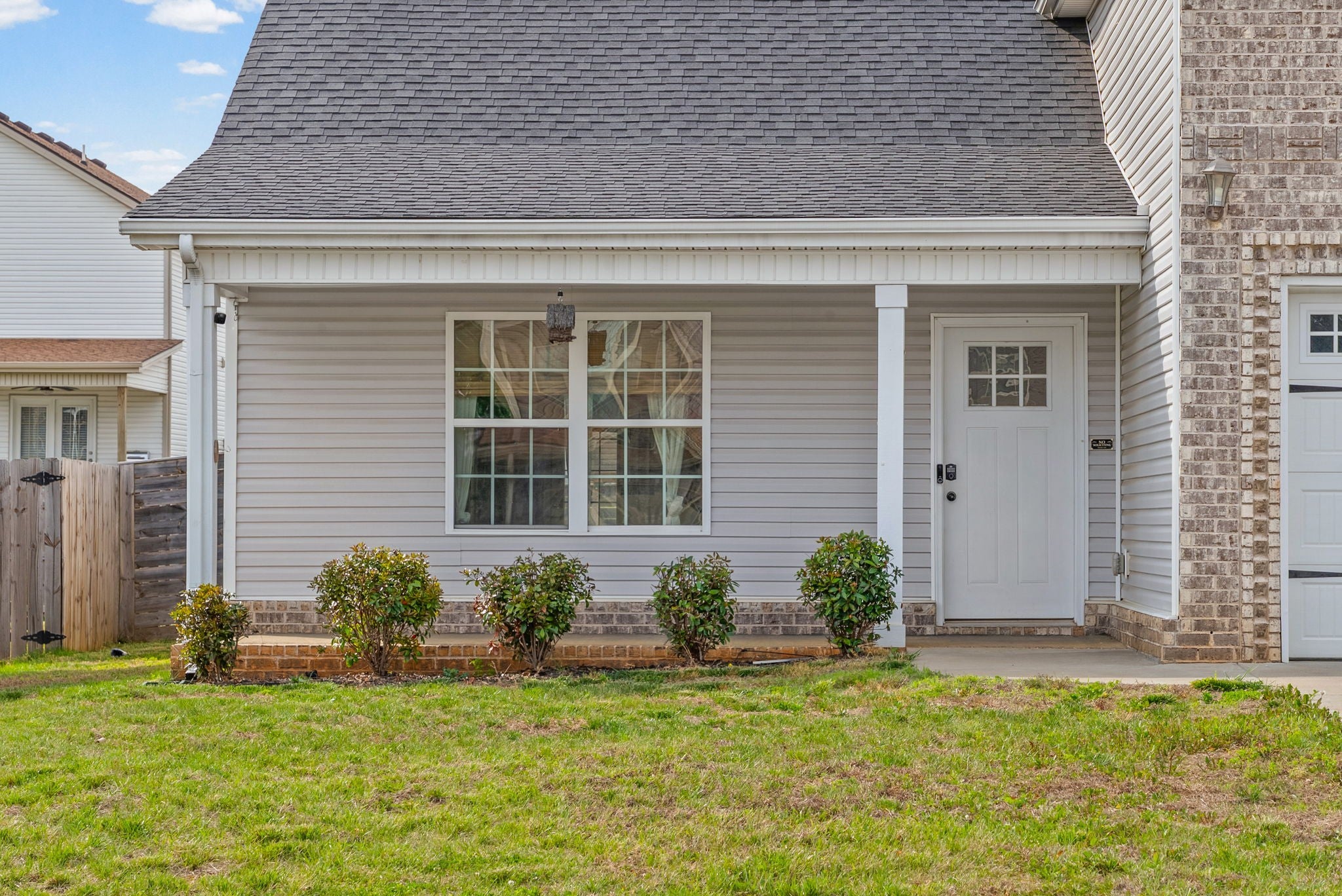 1065 Whitney Dr