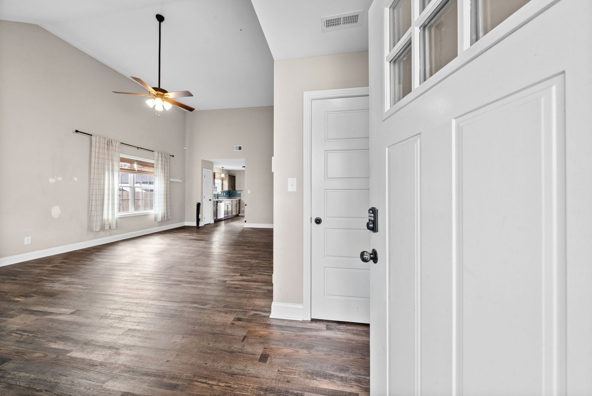 1065 Whitney Dr