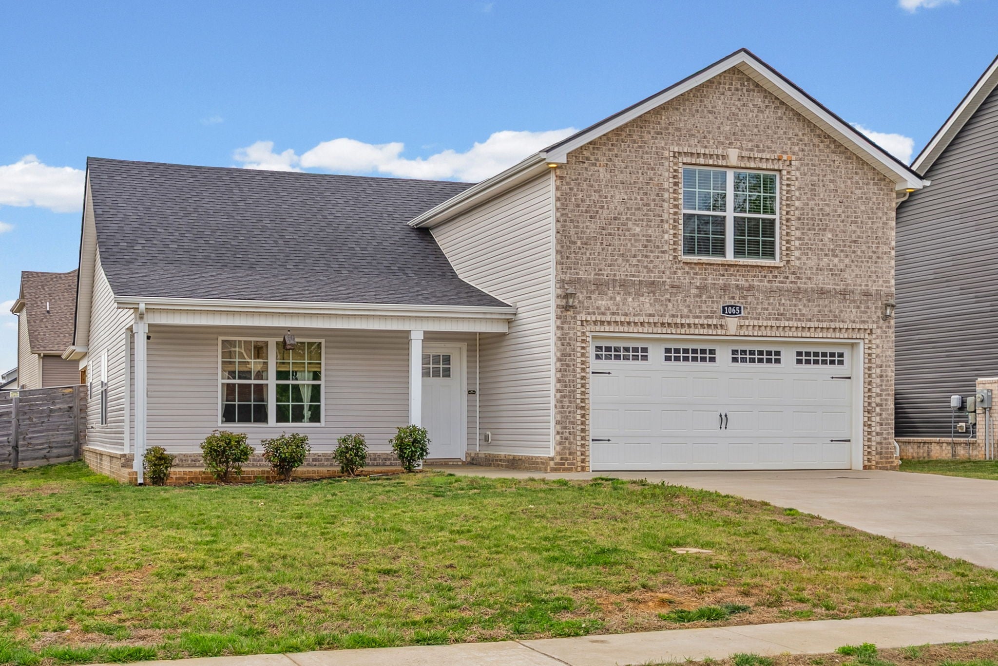 1065 Whitney Dr
