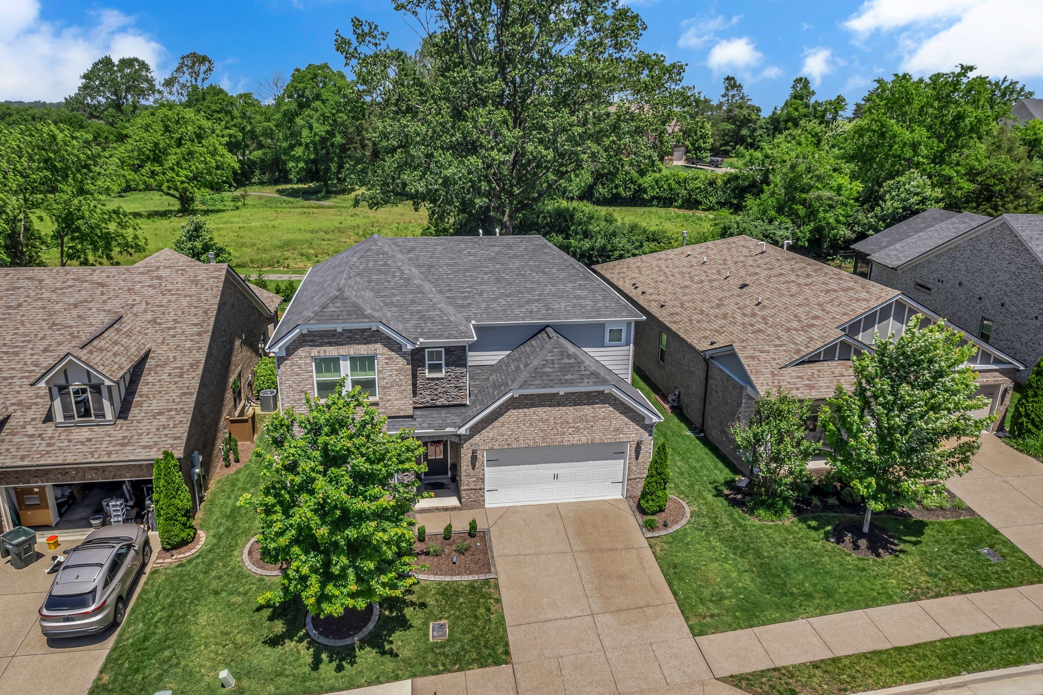 4937 Riverbank Dr