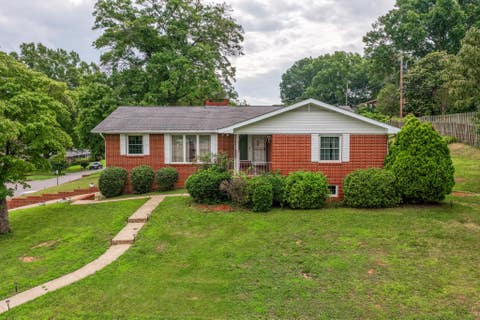 Photo of 618 Melville Avenue, Chattanooga, TN 37412 (MLS # 3246325)