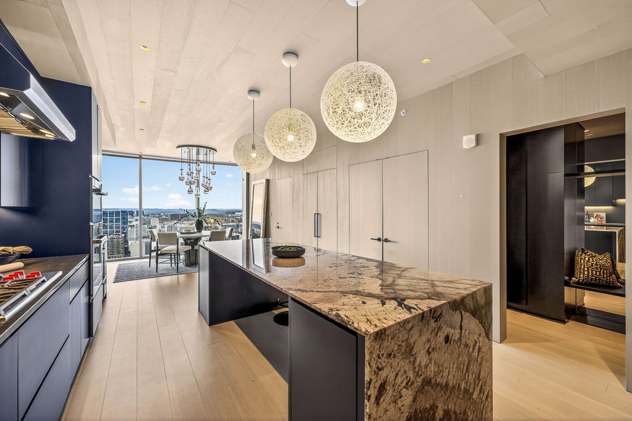 1616 West End Ave 2601