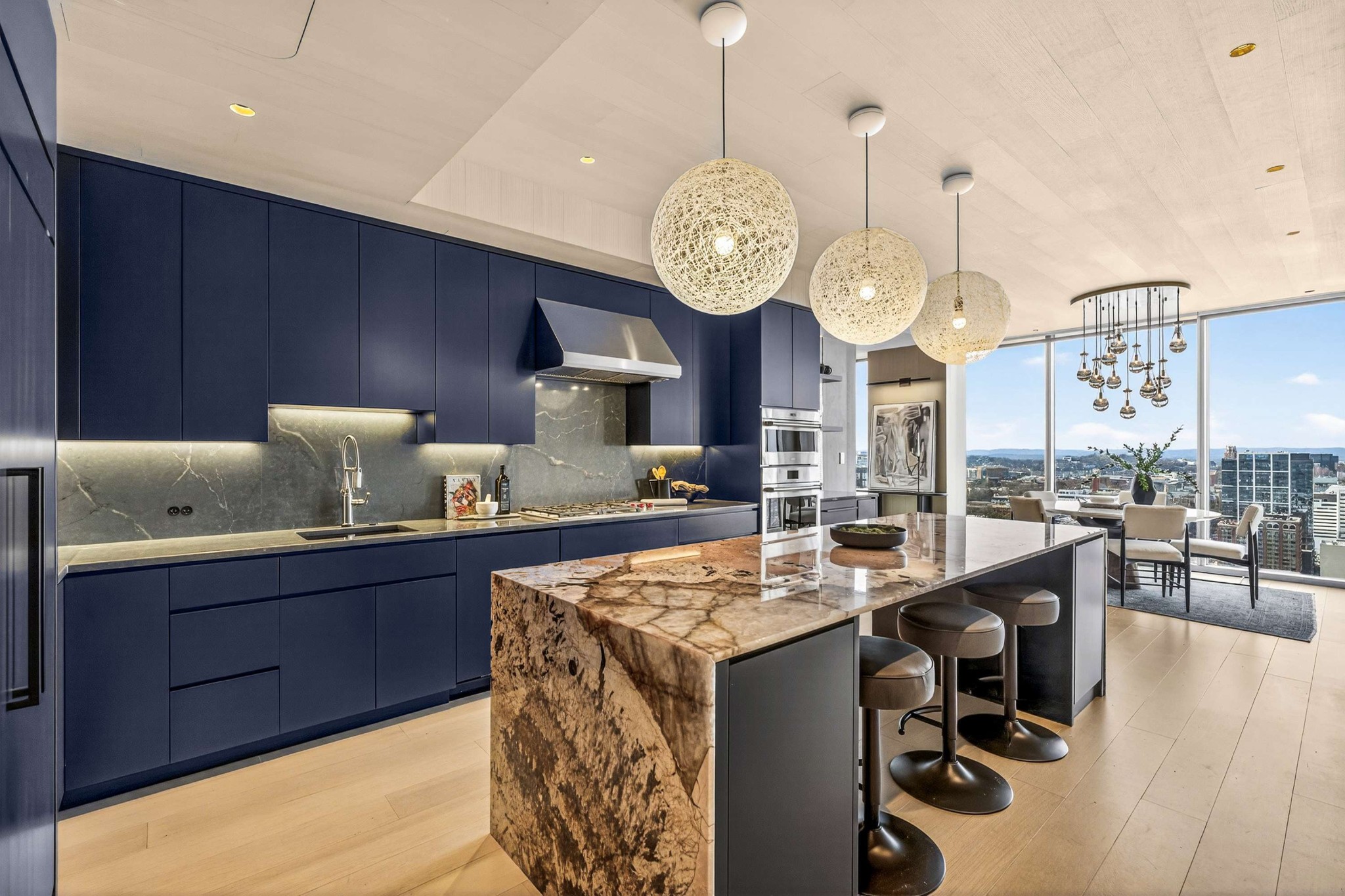 1616 West End Ave 2601