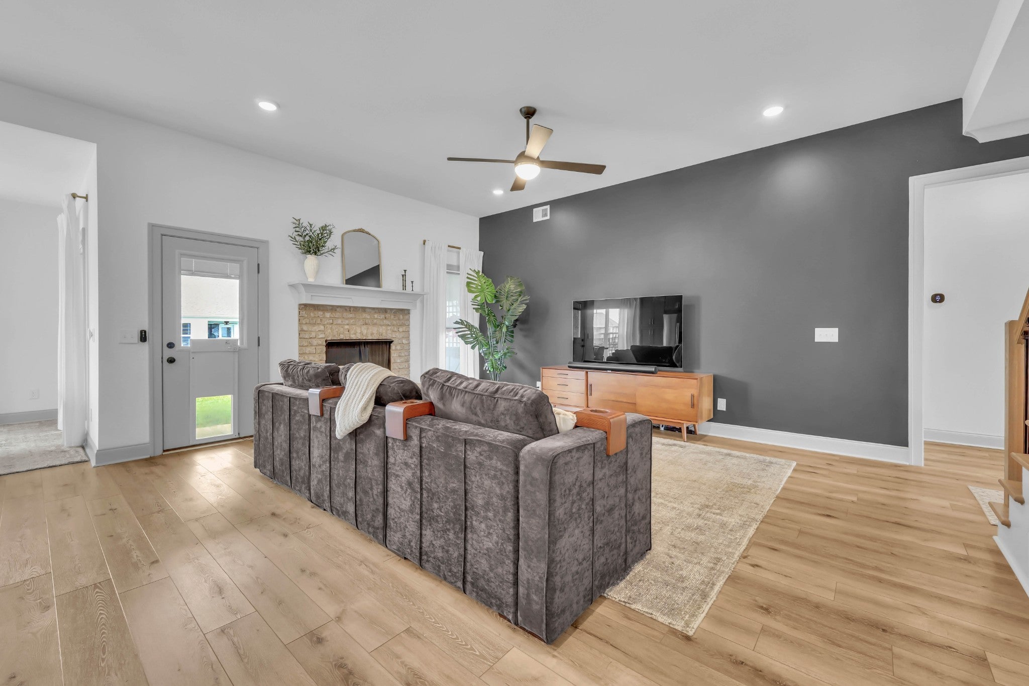 1433 Hereford Blvd