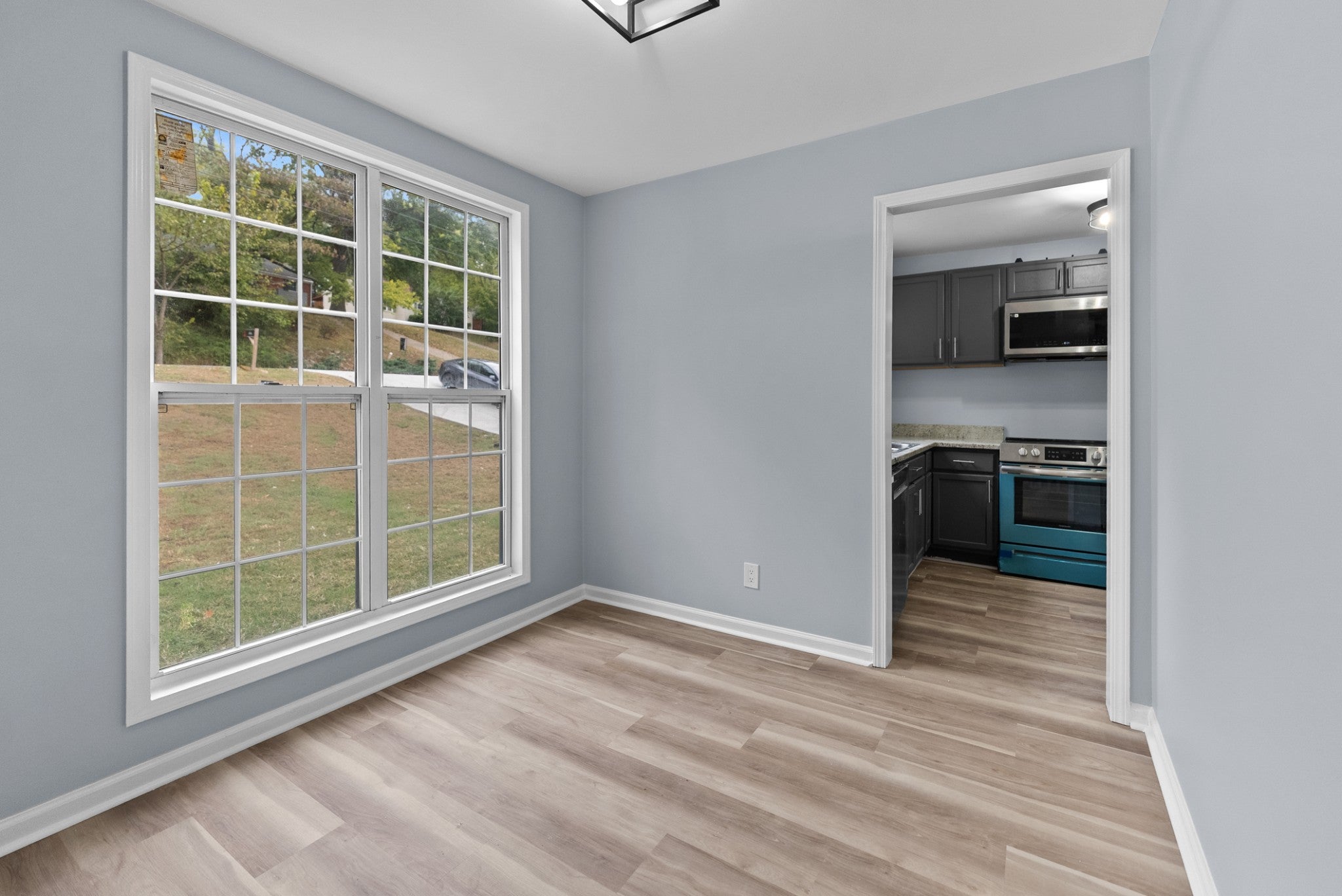1303 Saturn Dr