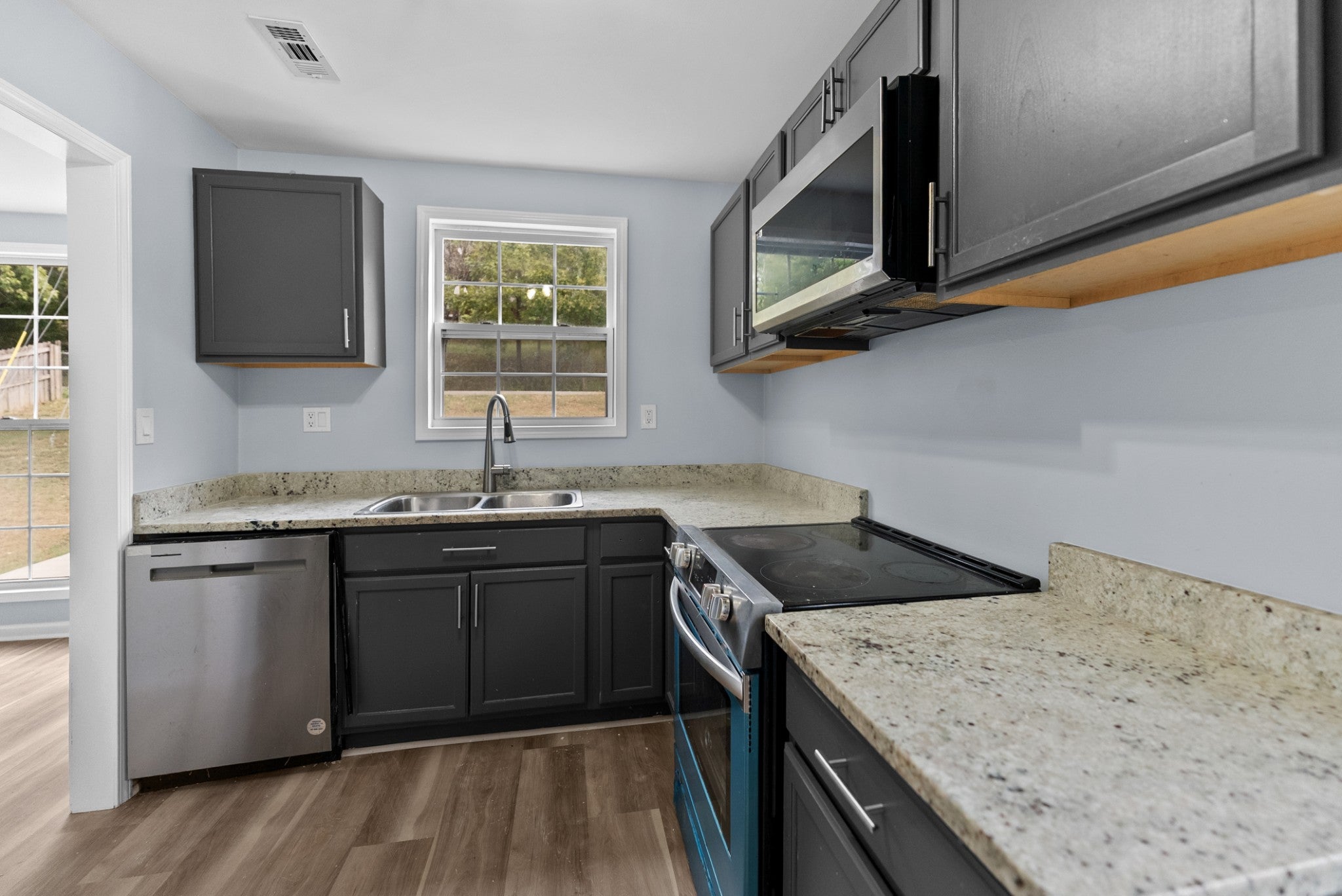 1303 Saturn Dr