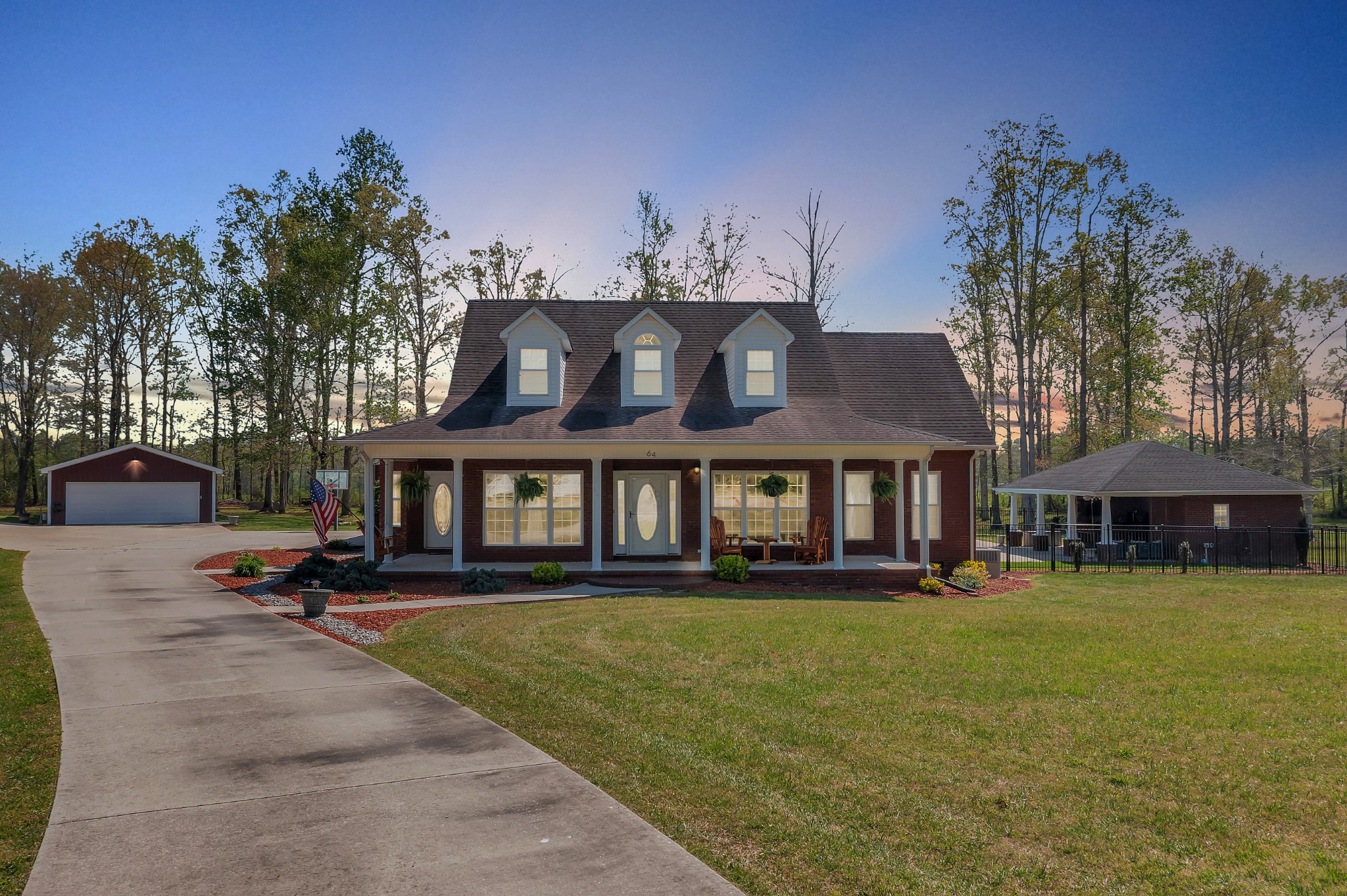 64 Robert E Lee Dr