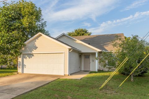 Photo of 2761 Sutherland Dr, Thompsons Station, TN 37179 (MLS # 2994100)