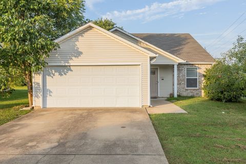 2761 Sutherland Dr Thompsons Station TN 37179