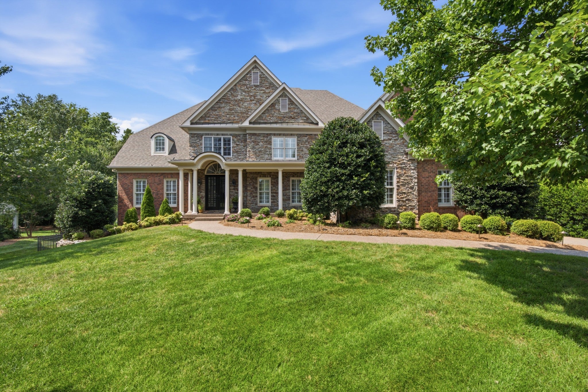 8218 Holly Rd