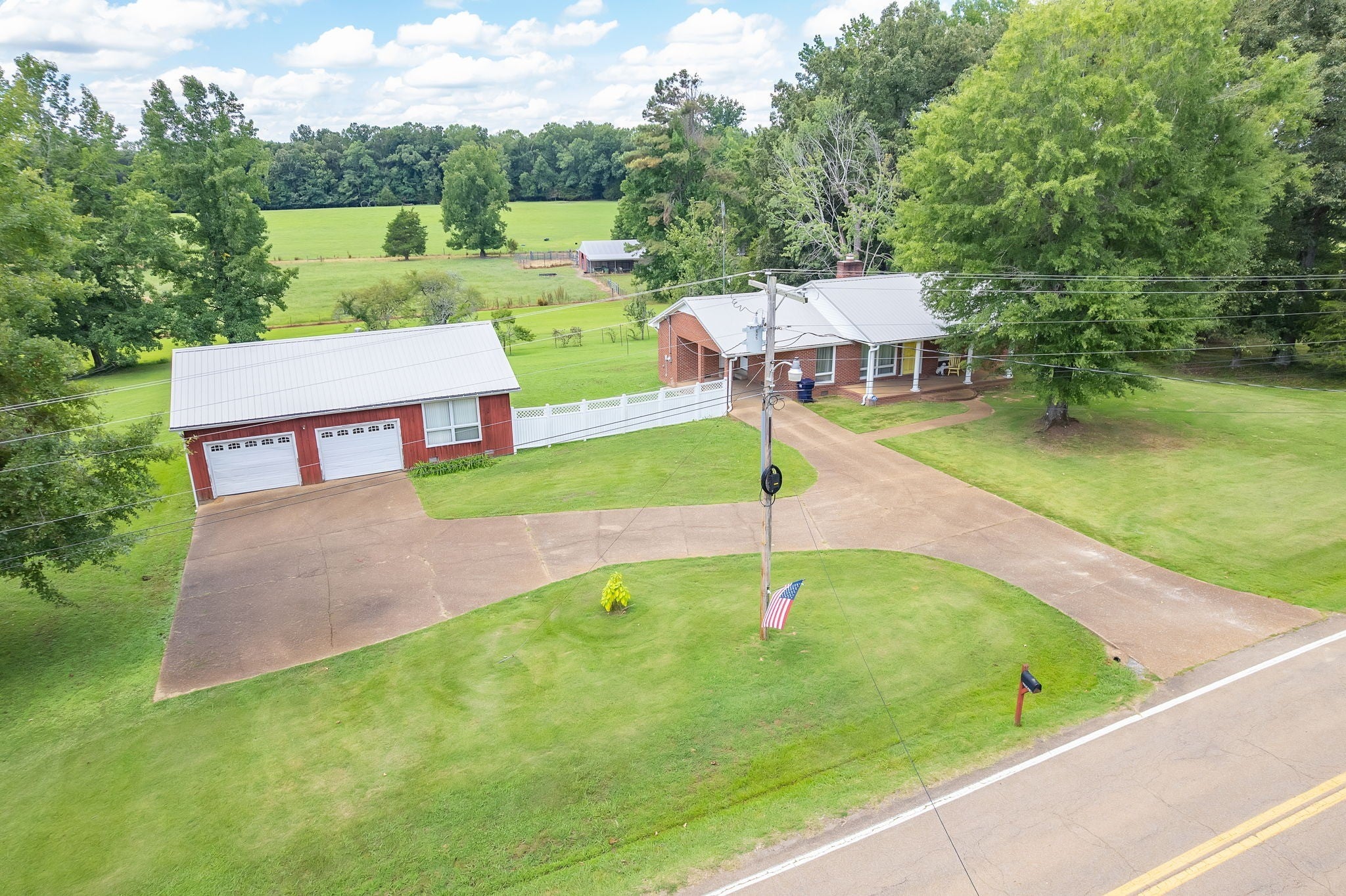 34270 Highway 104 S