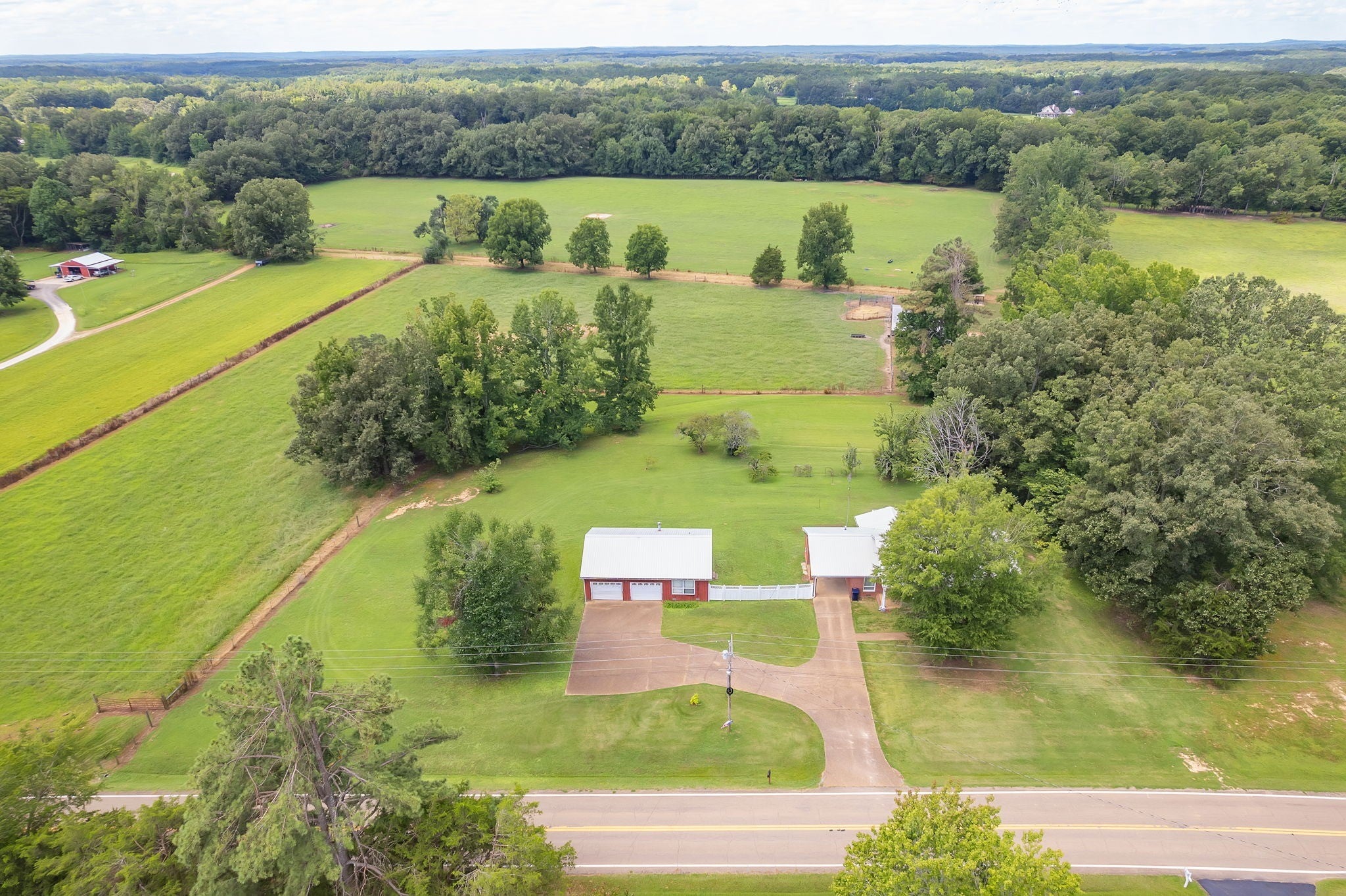 34270 Highway 104 S