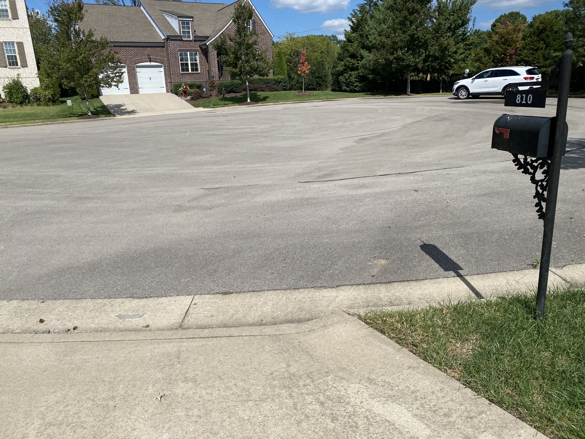 810 Caledonian Ct