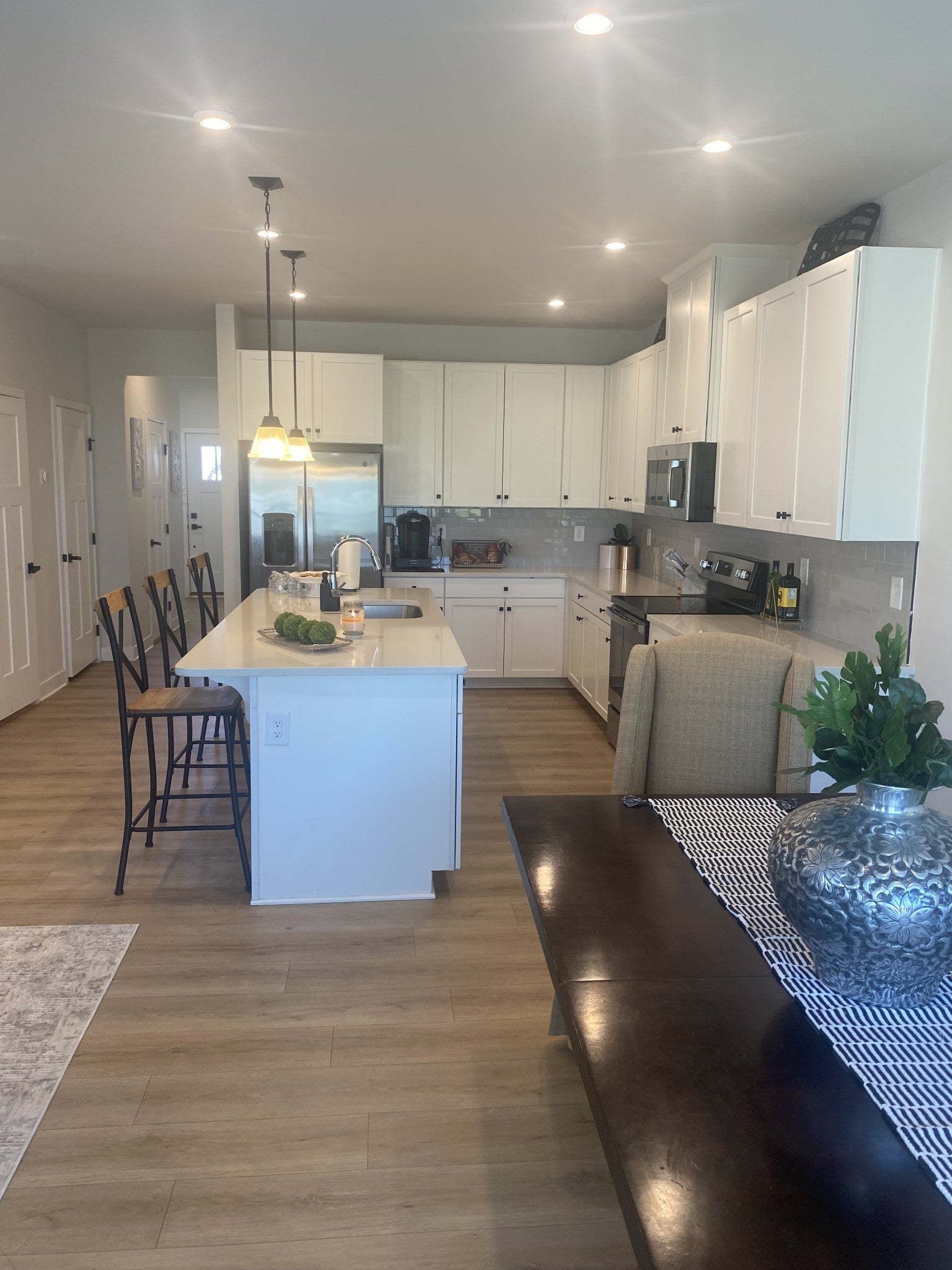 211 Pryor Dr