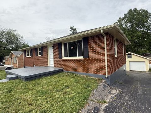 1615 Golf Club Ln Clarksville TN 37043