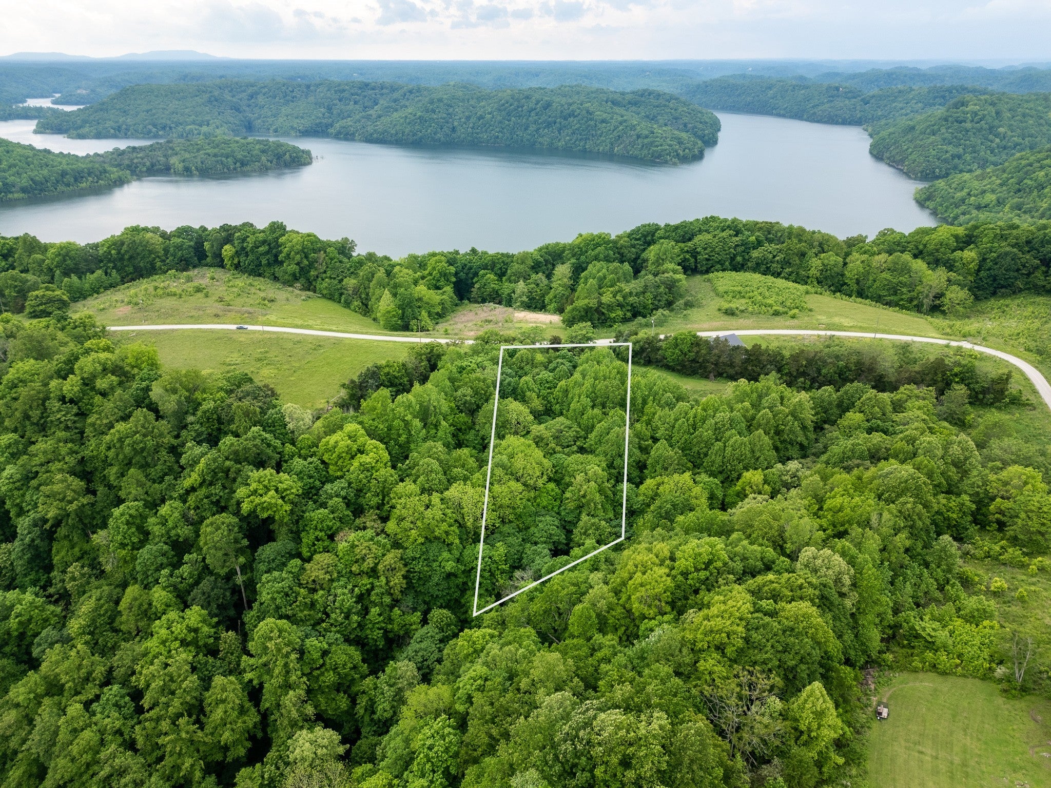 32 Lake Bluff Rd