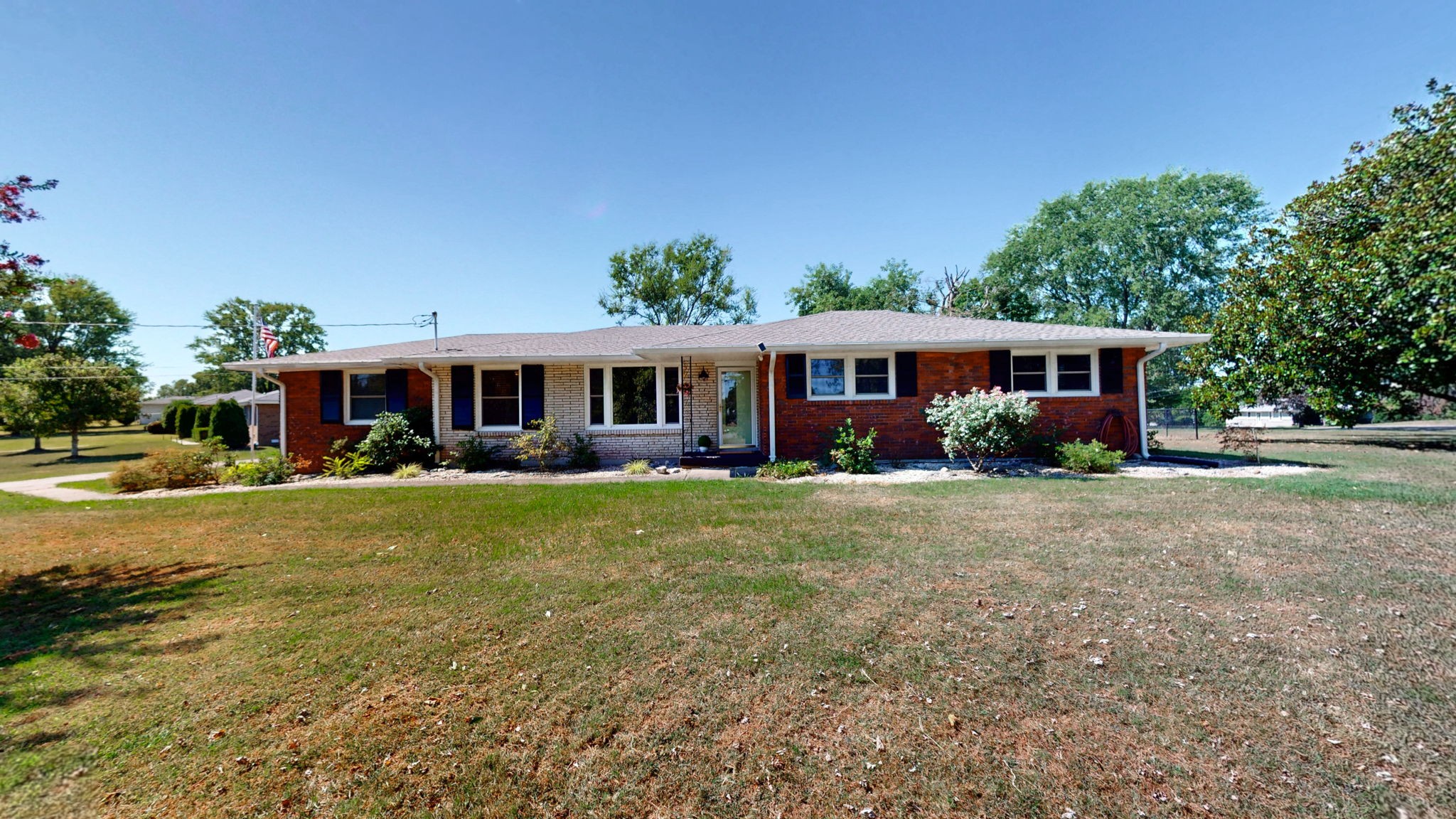 2612 Western Hills Dr