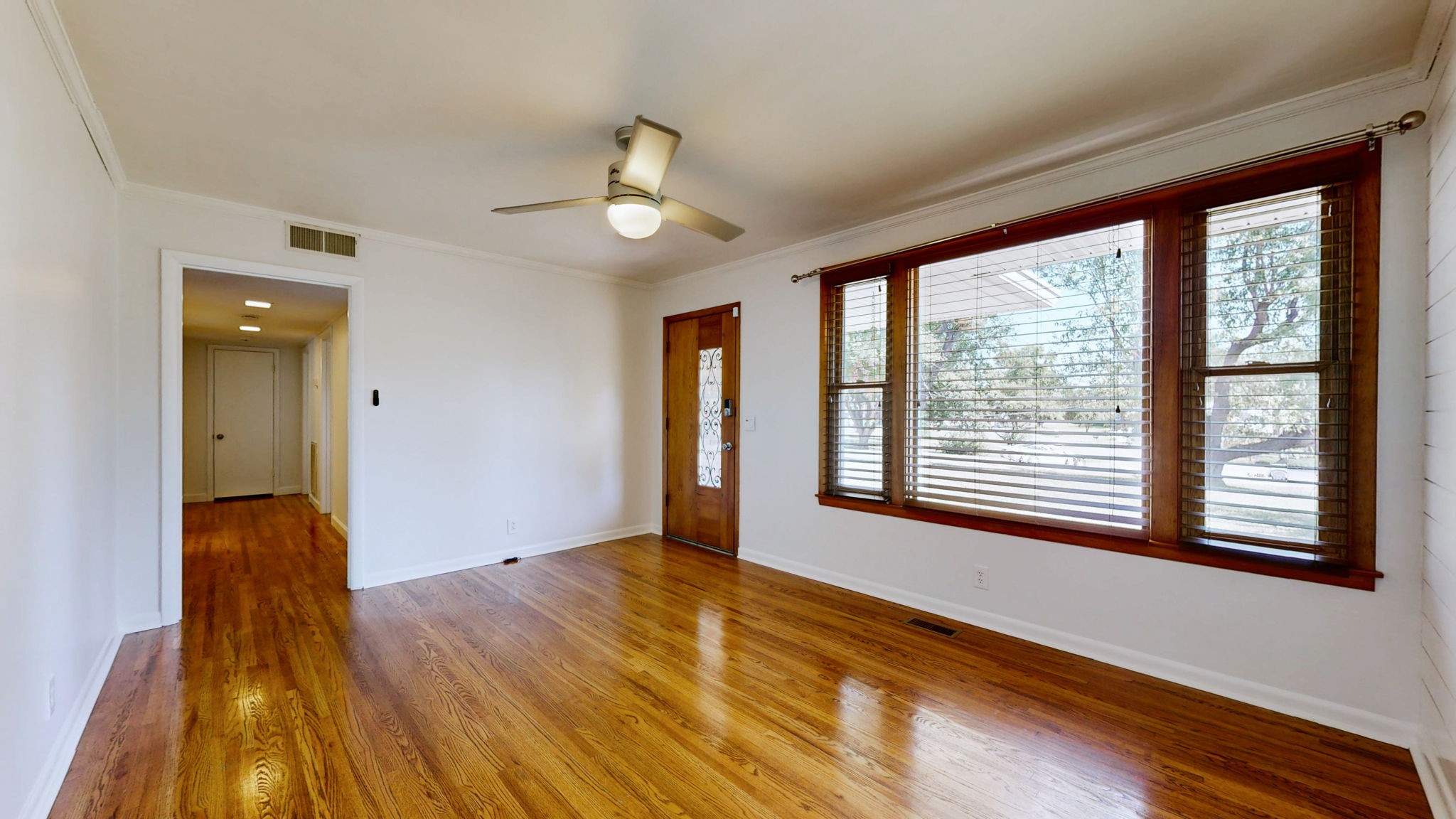 2612 Western Hills Dr