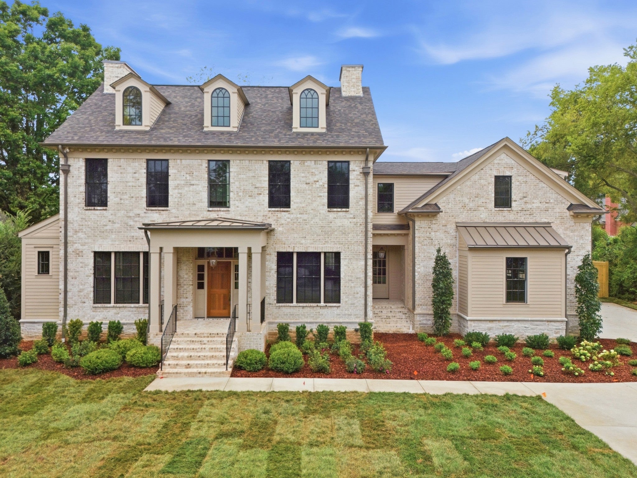 5-bed listing at 215 Page Rd, Nashville