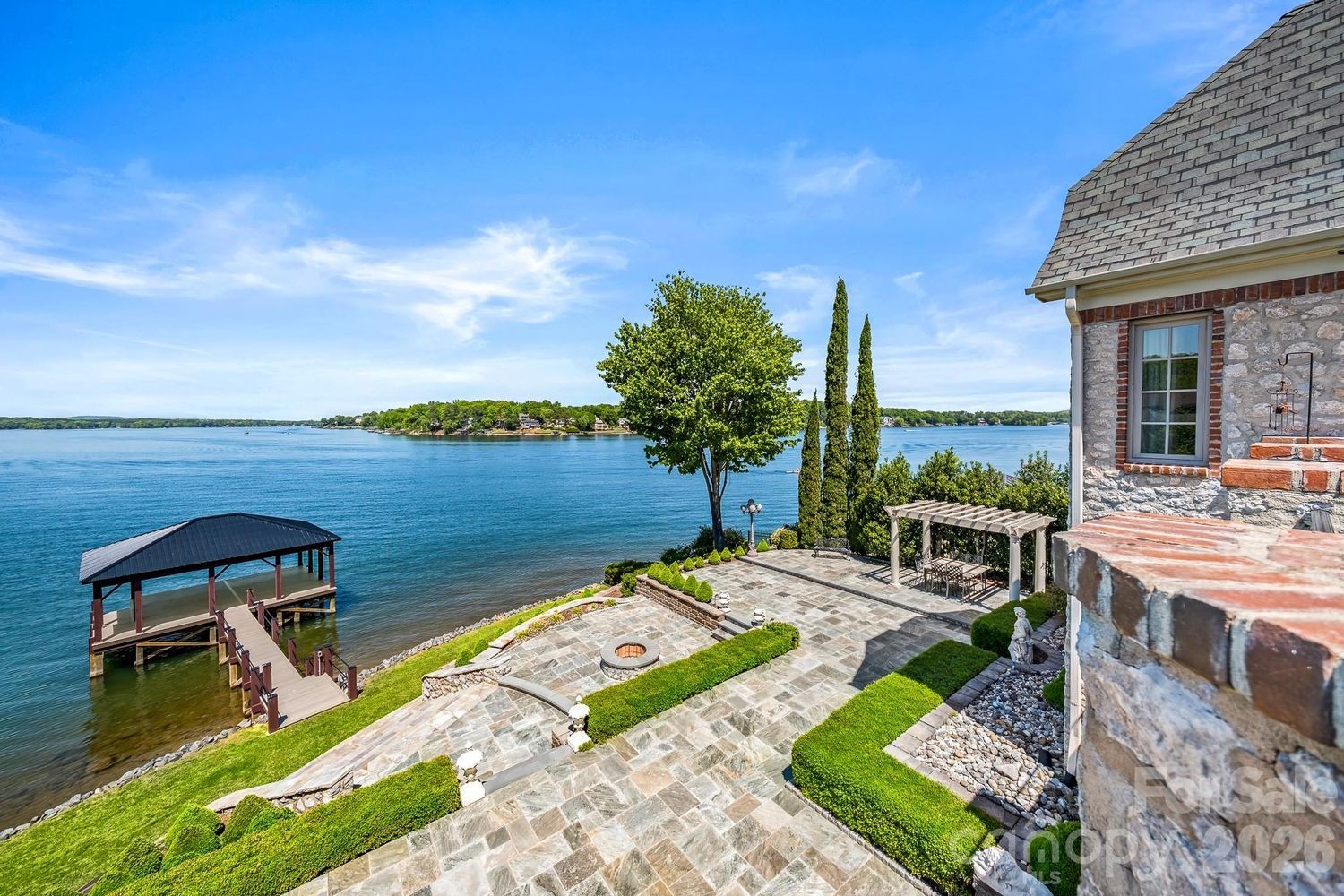 331 Ivy Arbor Cir