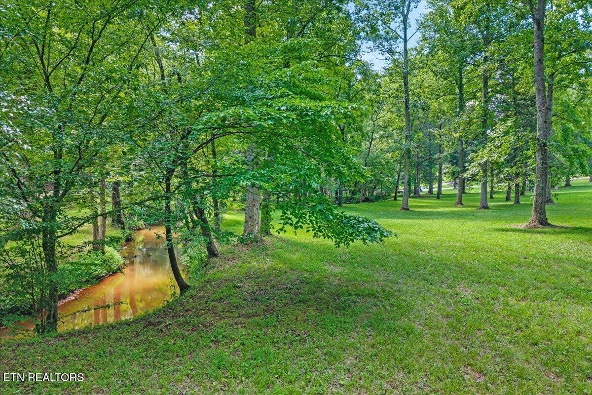 250 Brunner Rd