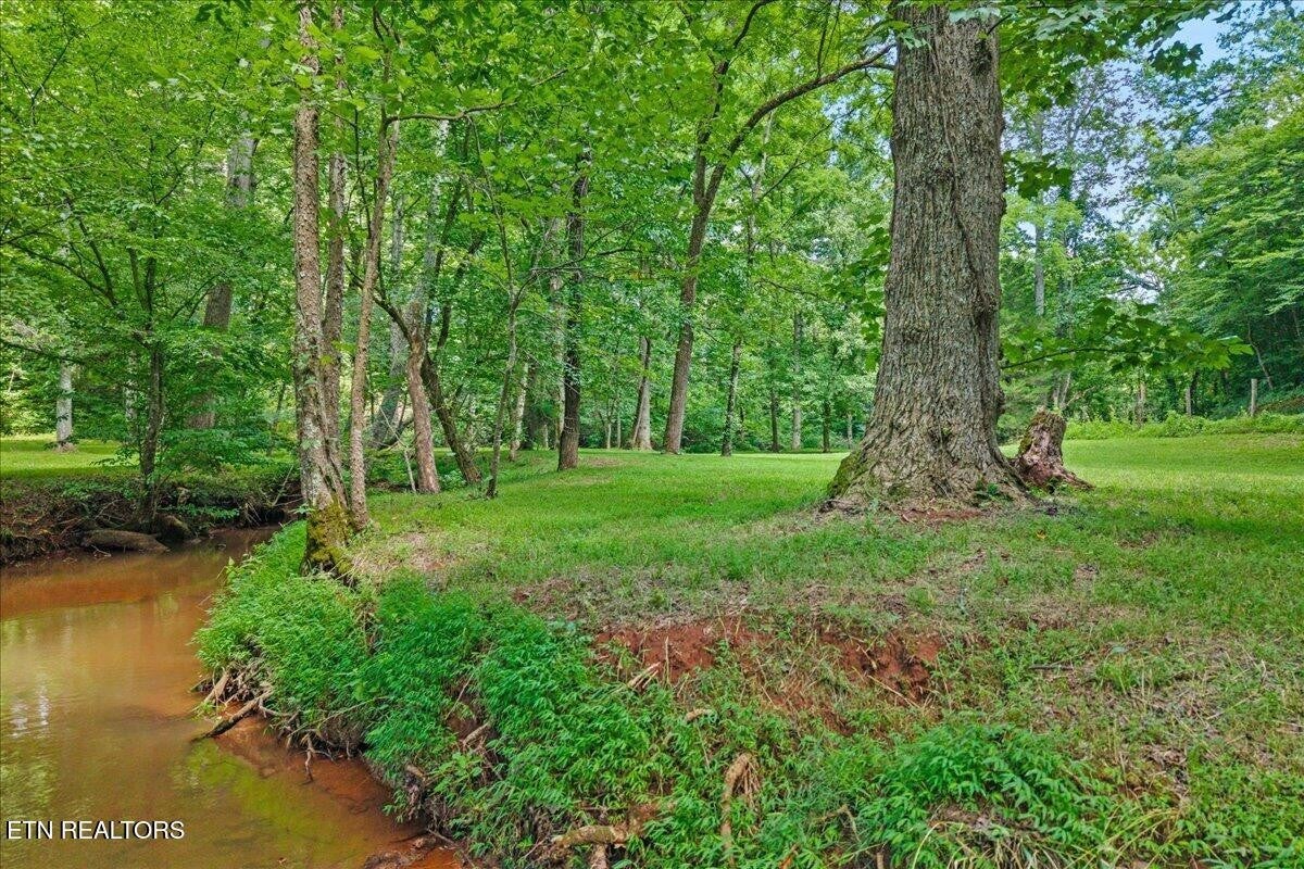 250 Brunner Rd