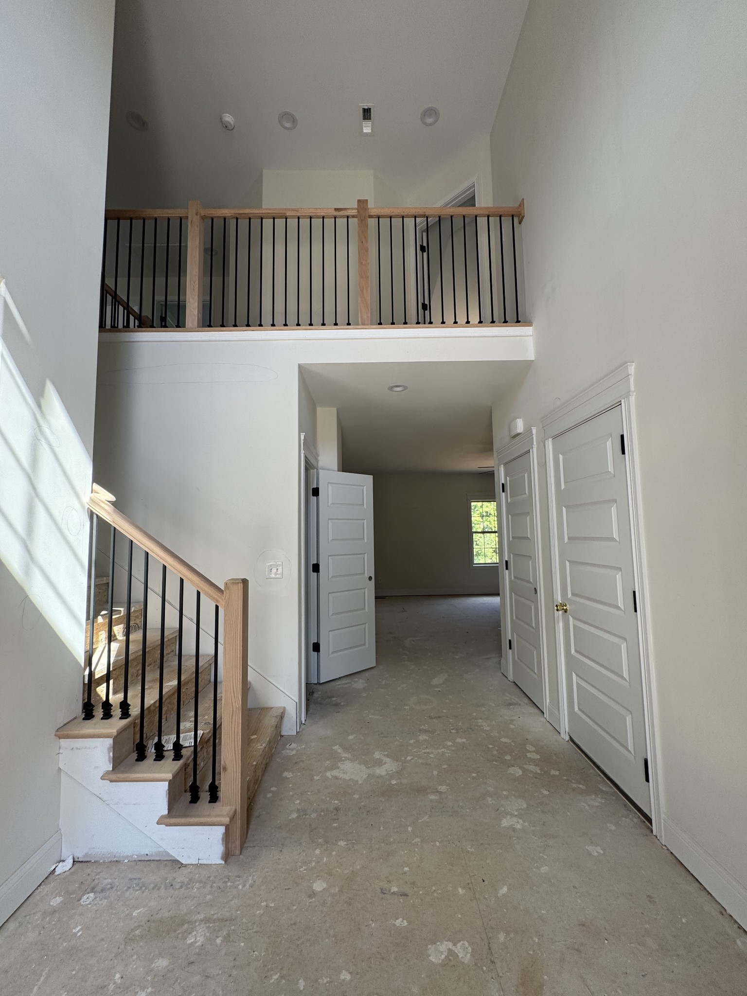 407 Starwood Ct N