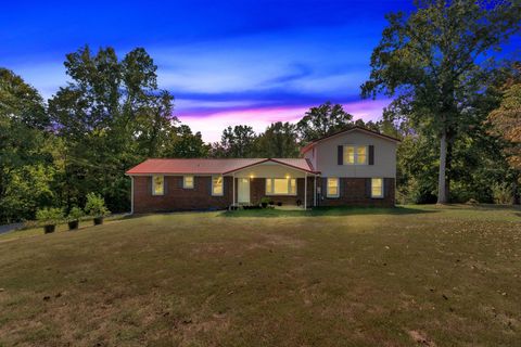 Photo of 1008 Allen Rd, Ashland City, TN 37015 (MLS # 3175970)