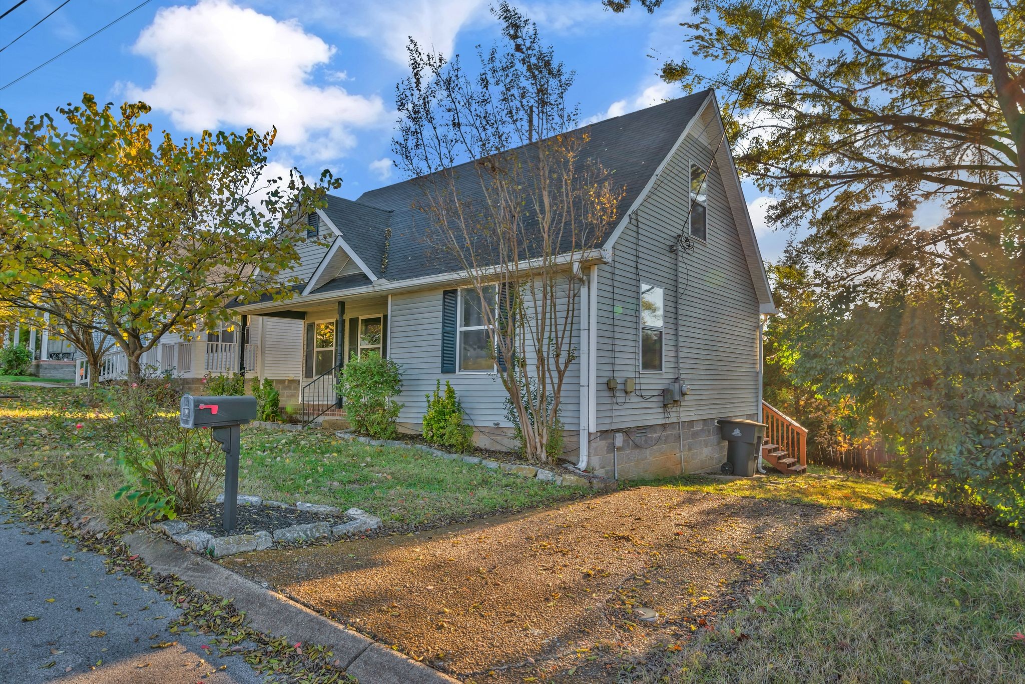 Nashville, Tennessee 37209, United States, 4 Bedrooms Bedrooms, ,2 BathroomsBathrooms,Residential,Active,240613