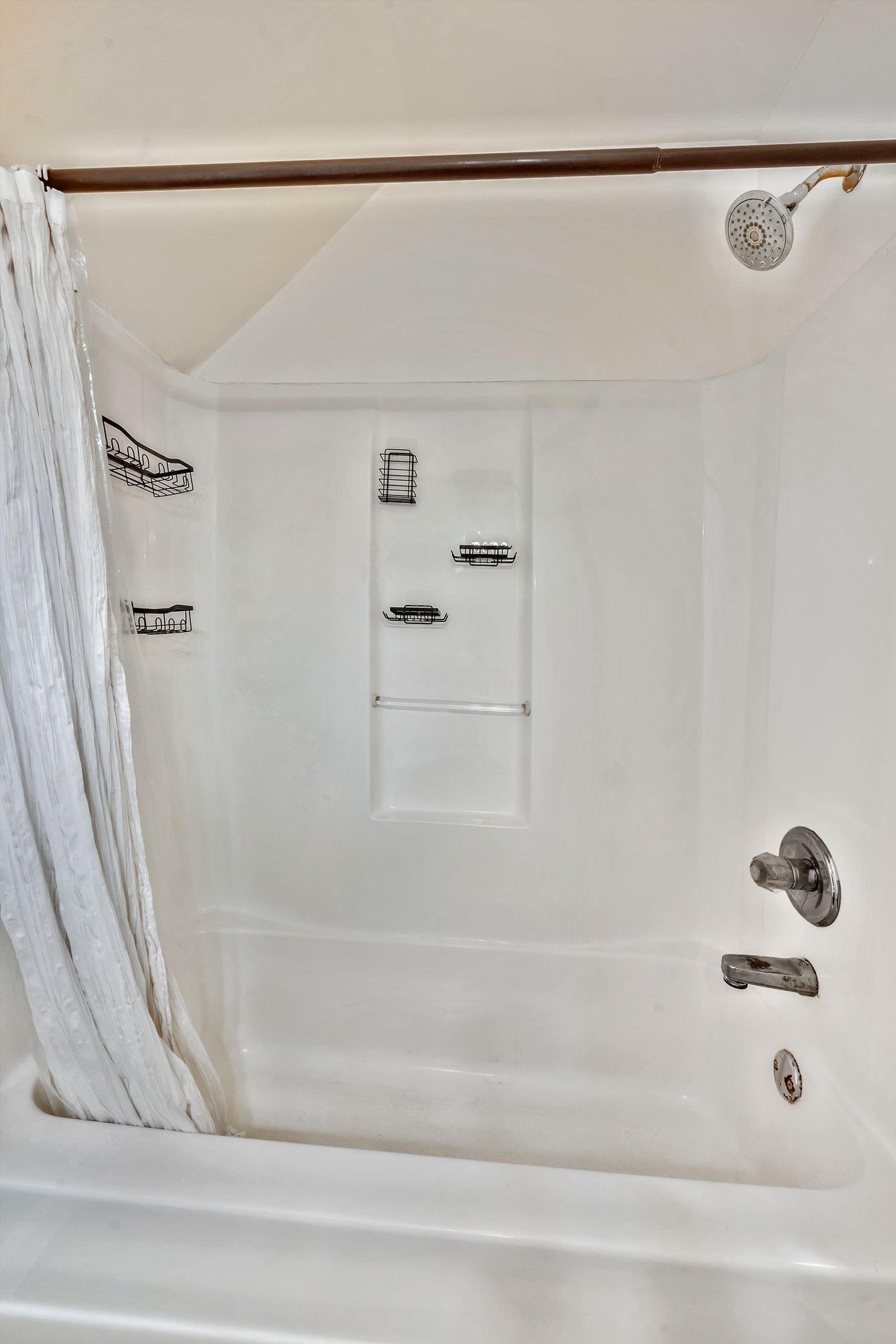 Nashville, Tennessee 37209, United States, 4 Bedrooms Bedrooms, ,2 BathroomsBathrooms,Residential,Active,240613