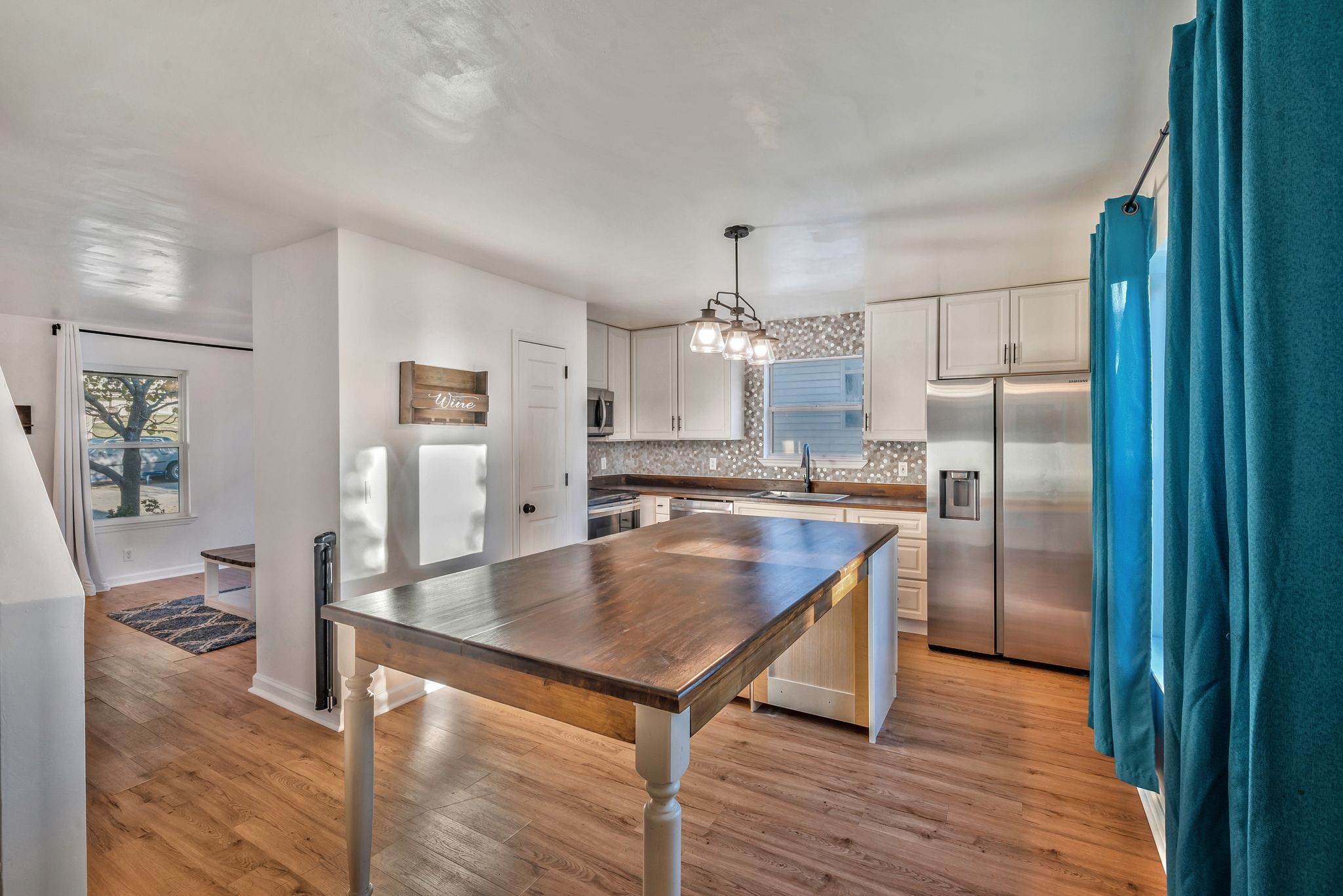 Nashville, Tennessee 37209, United States, 4 Bedrooms Bedrooms, ,2 BathroomsBathrooms,Residential,Active,240613