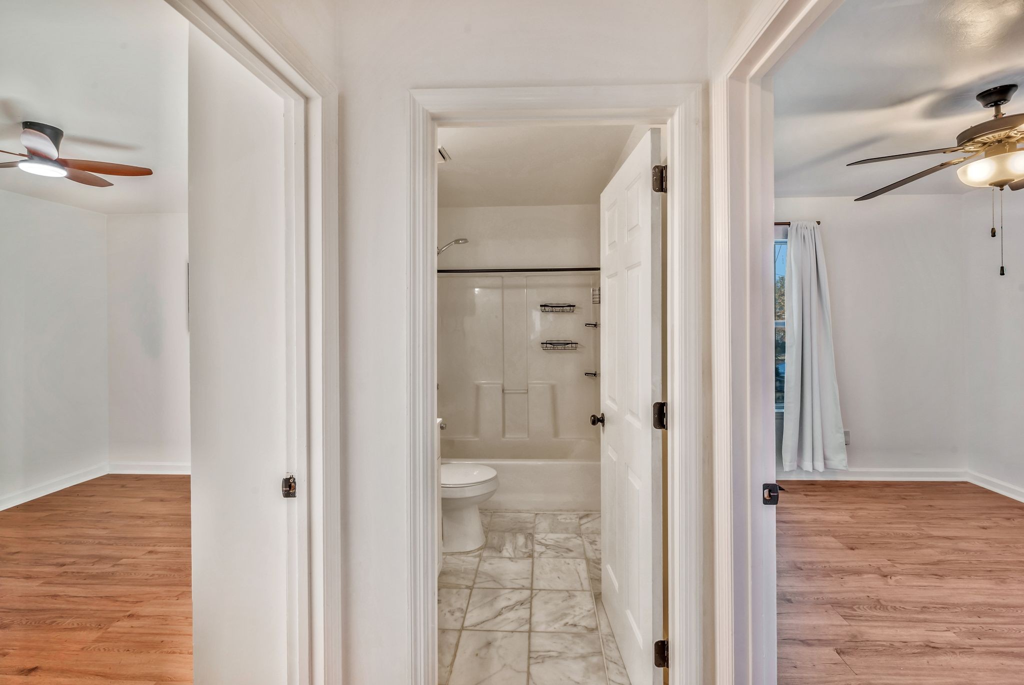 Nashville, Tennessee 37209, United States, 4 Bedrooms Bedrooms, ,2 BathroomsBathrooms,Residential,Active,240613