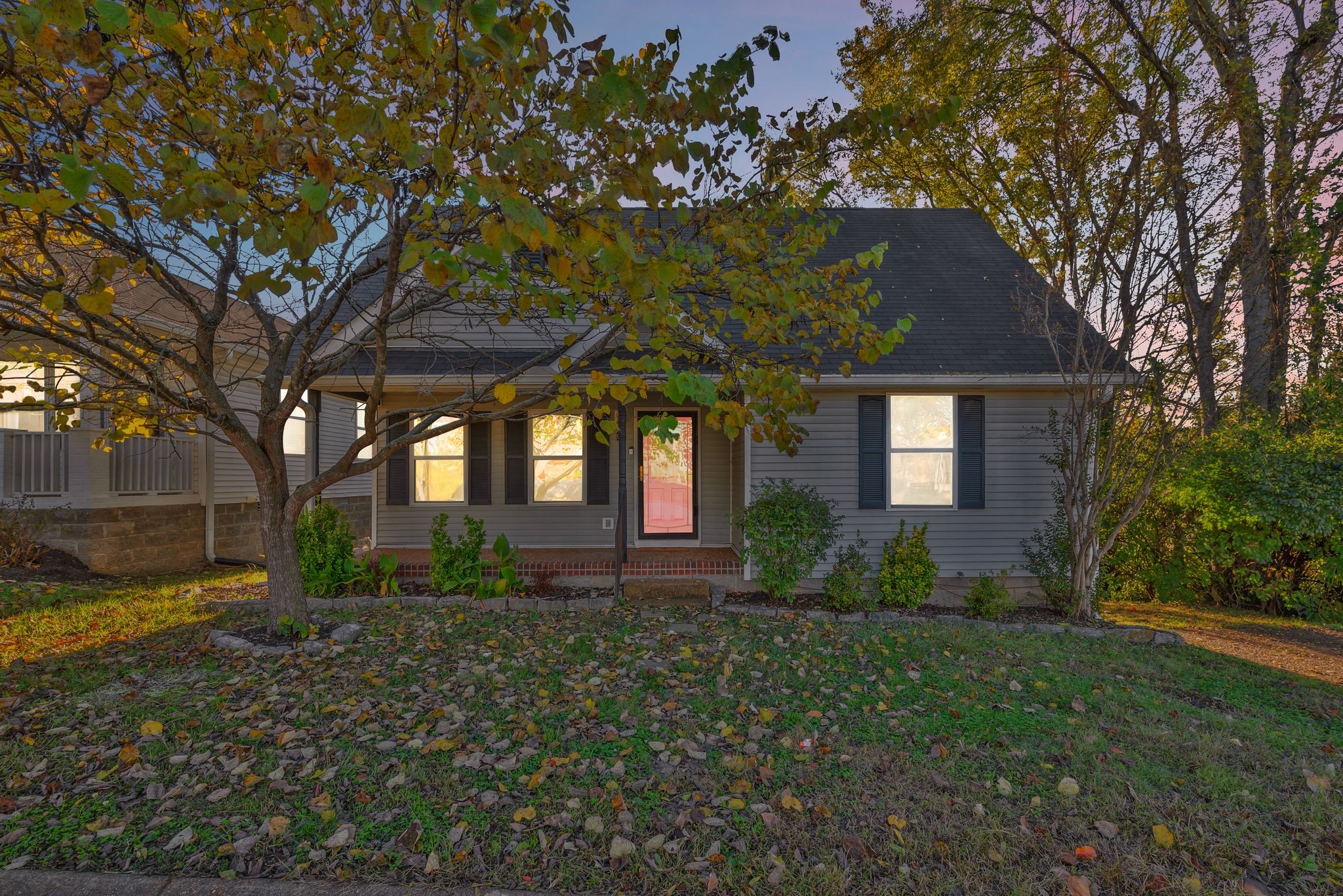 Nashville, Tennessee 37209, United States, 4 Bedrooms Bedrooms, ,2 BathroomsBathrooms,Residential,Active,240613