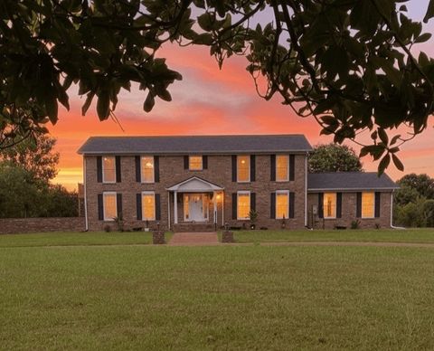 121 Old Jackson Hwy Leoma TN 38468