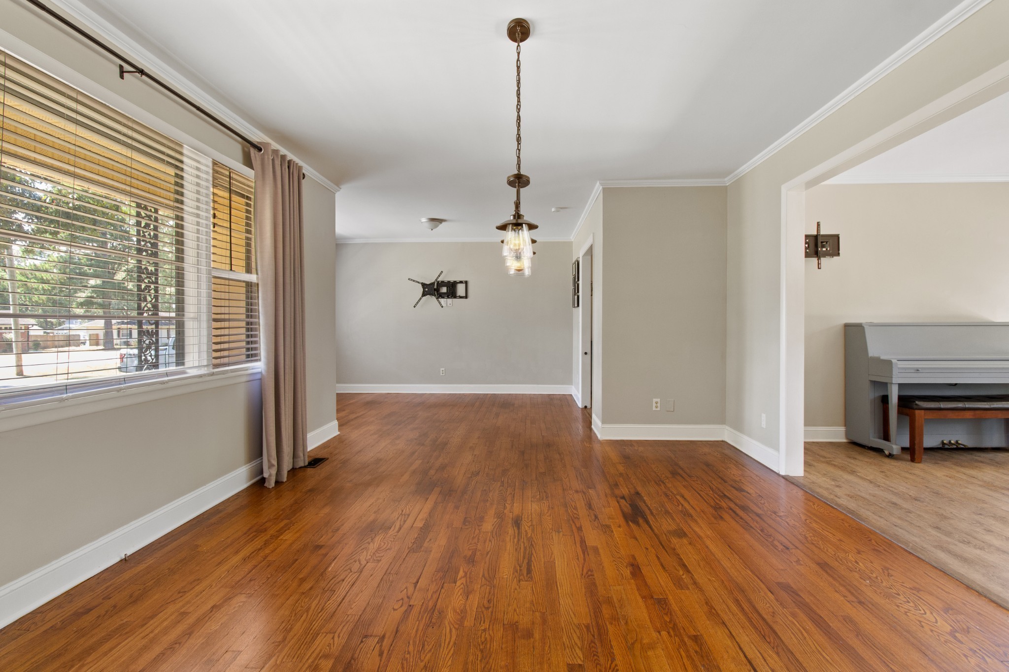 608 Bragg Cir