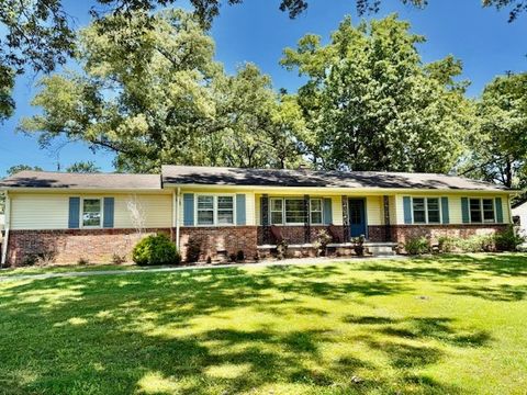 608 Bragg Cir Tullahoma TN 37388