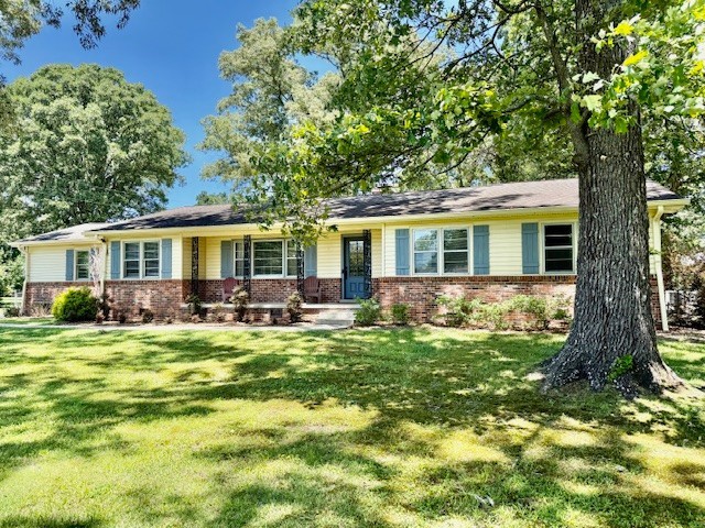 608 Bragg Cir