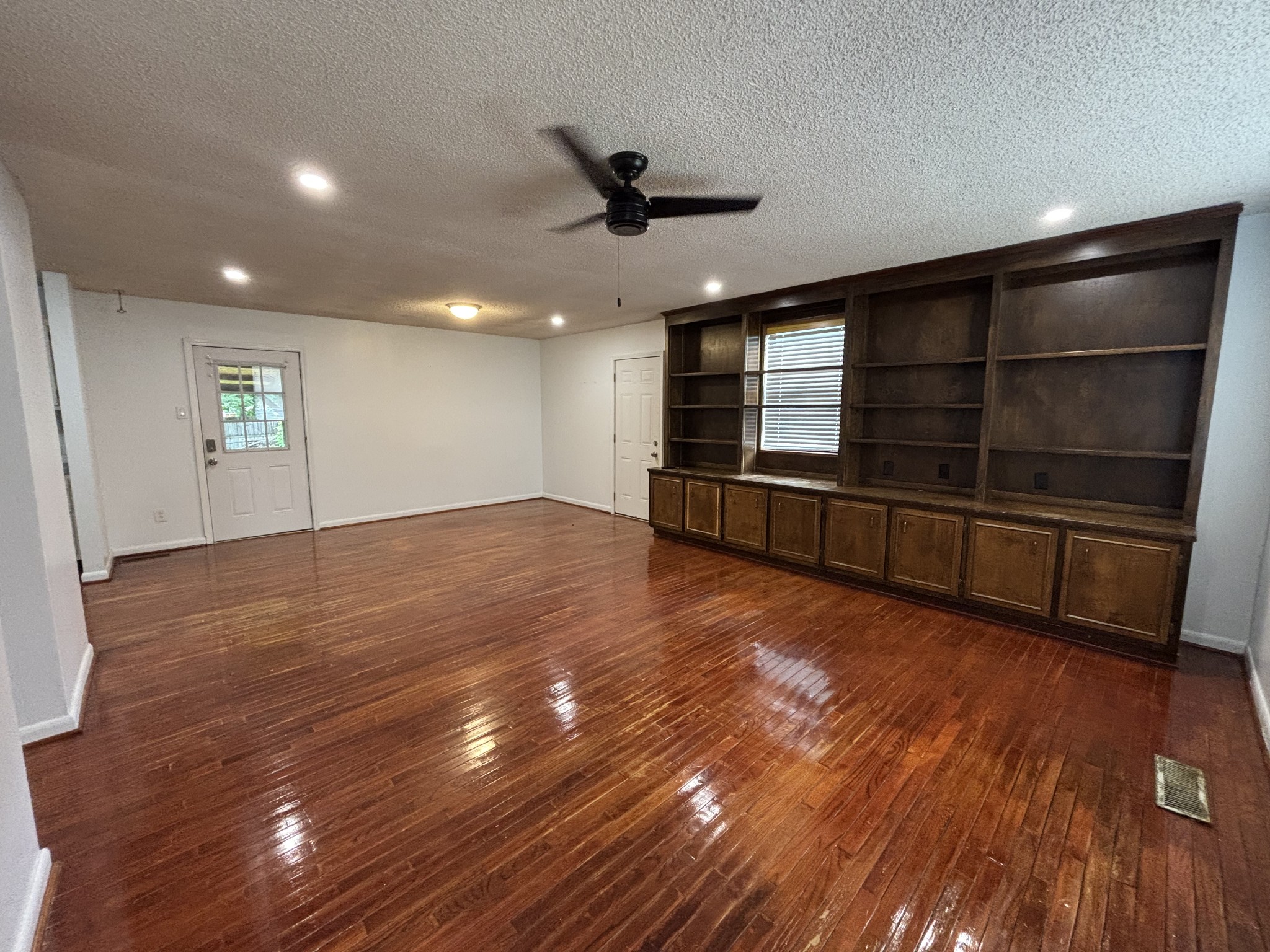110 Cedar Ridge Dr