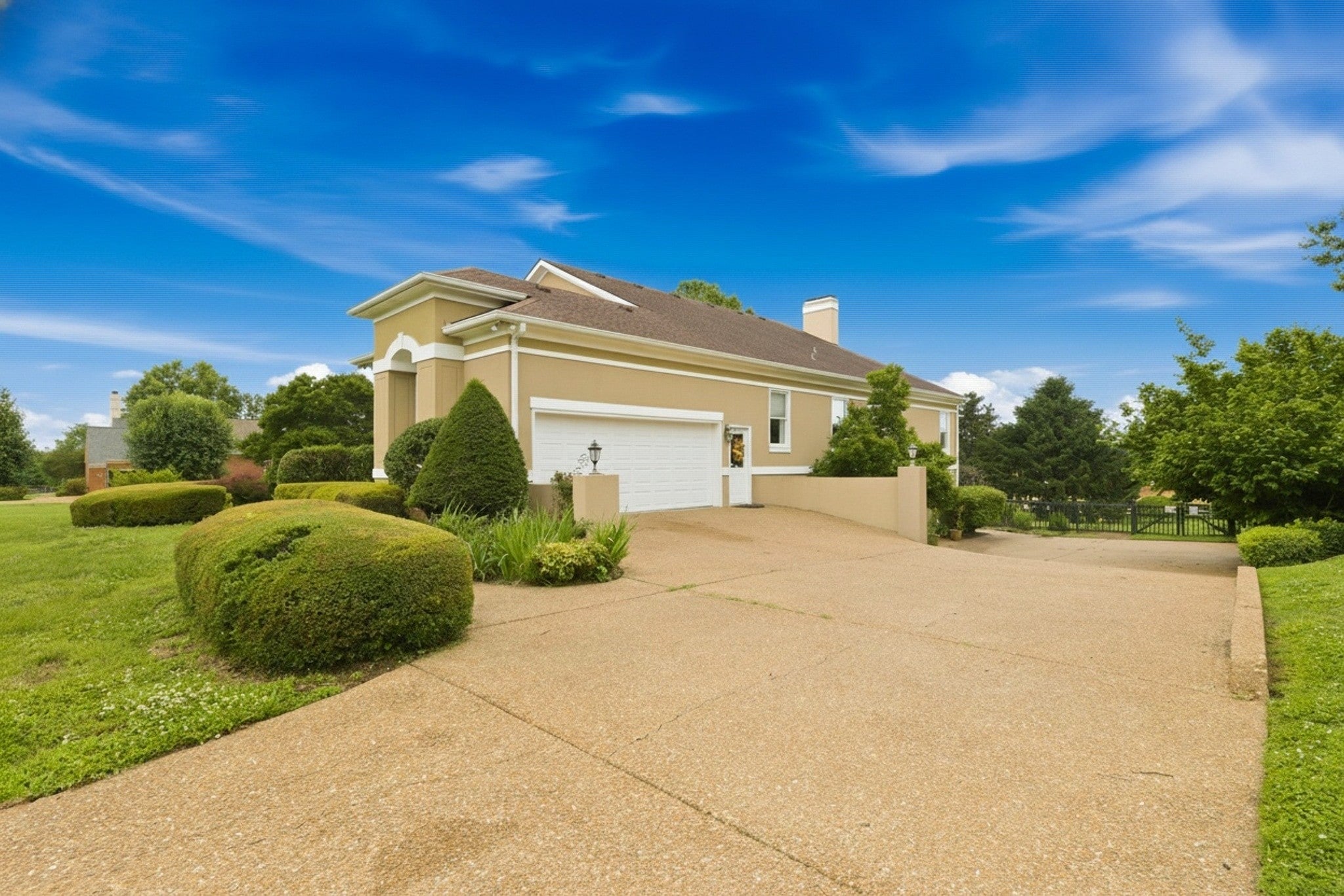 1609 Diamond Dr