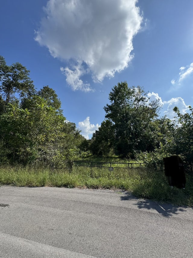 216 Running Meadows Rd