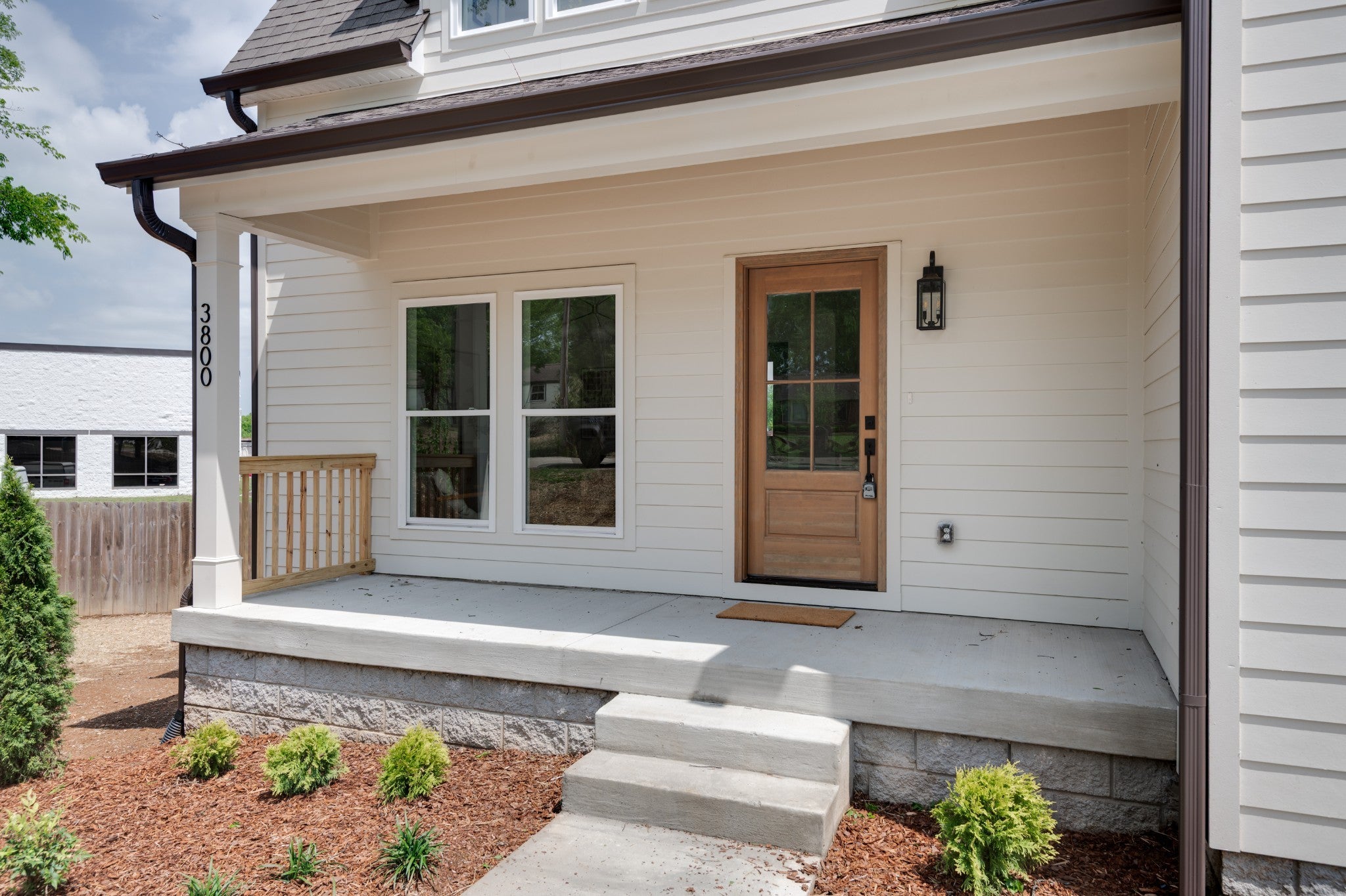 4-bed home for sale in Nashville, TN 37211, 3800 Syfert Ln 3800 Syfert Ln, Nashville TN 37211 4-bed home, photo 2 of 54