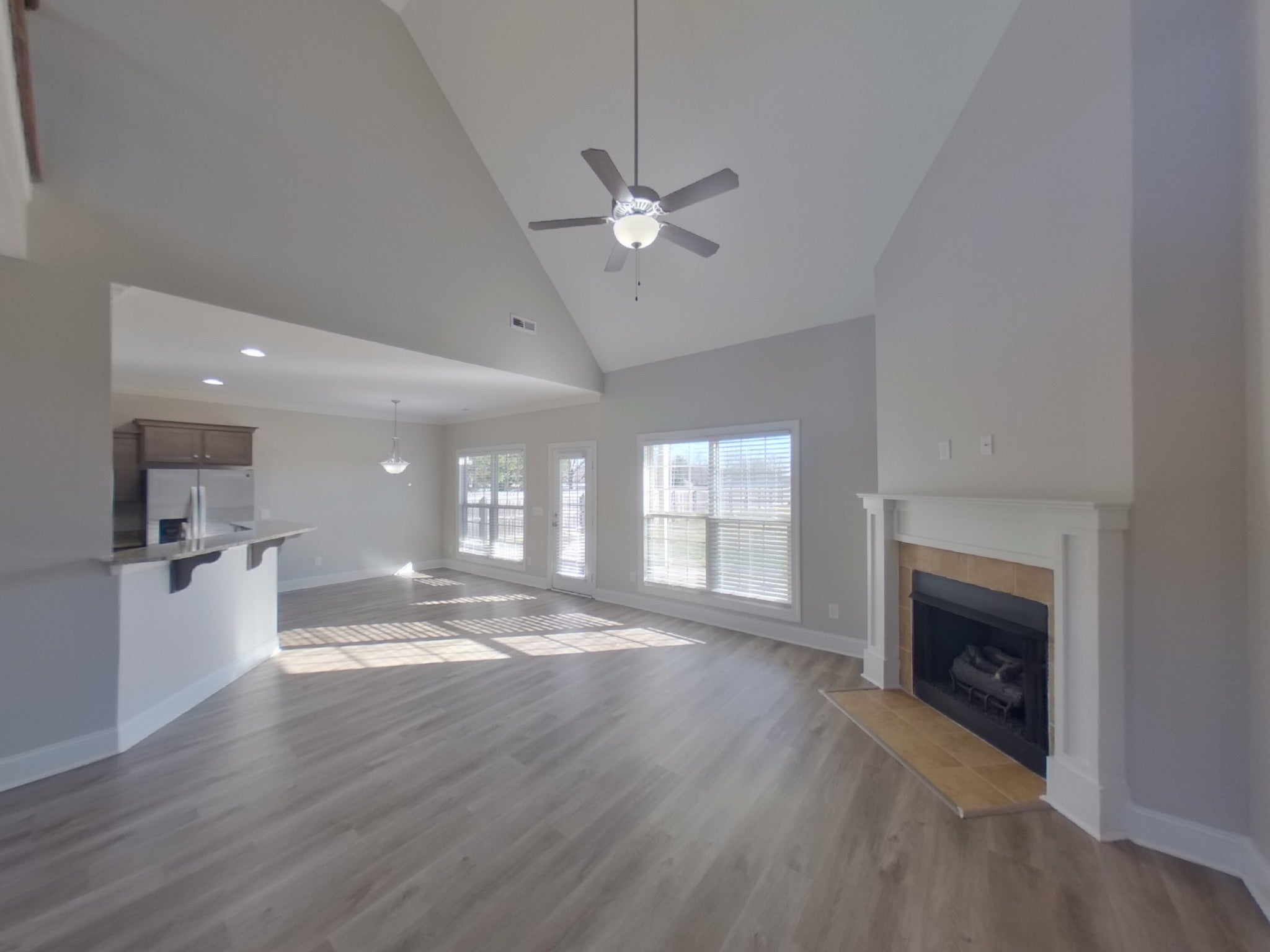 1502 John Lee Ln