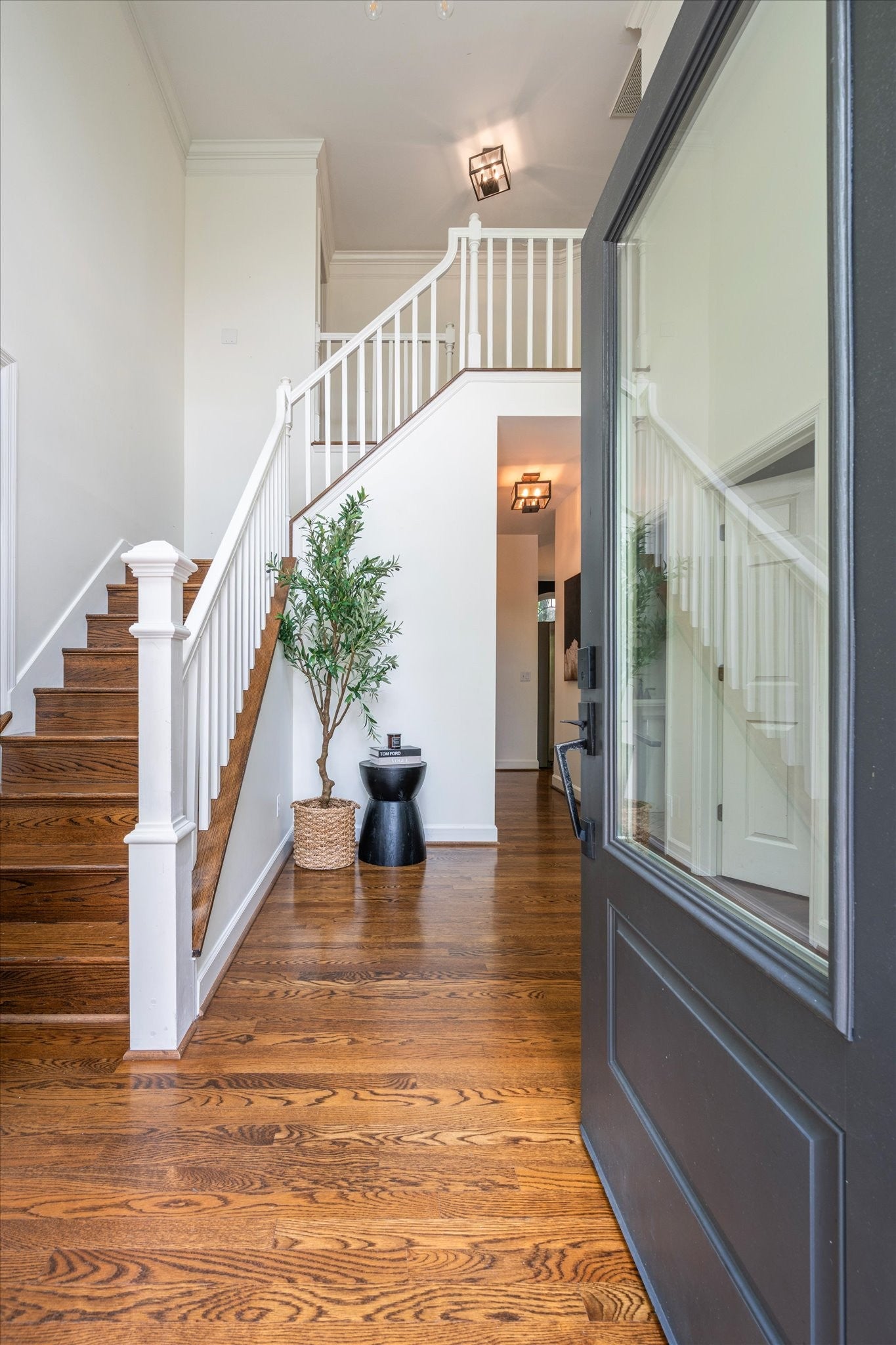 300 Gainsway Ct