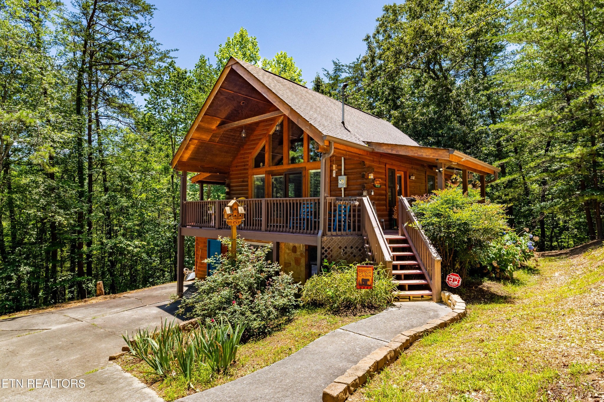 3447 Dogwood Circle