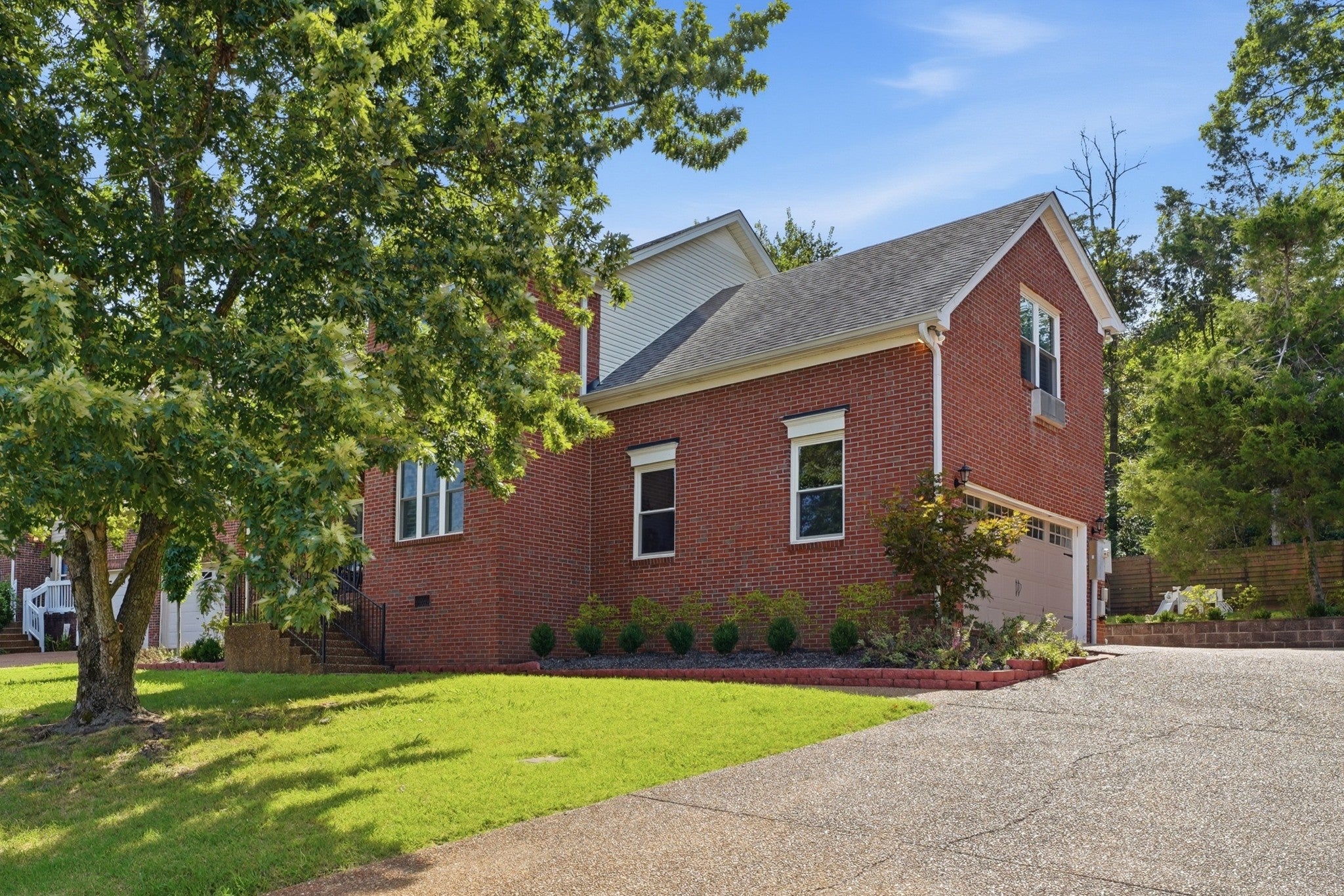 3-bed home for sale in Nashville, TN 37209, 737 Cedar Crest Dr 737 Cedar Crest Dr, Nashville TN 37209 3-bed home, photo 3 of 51