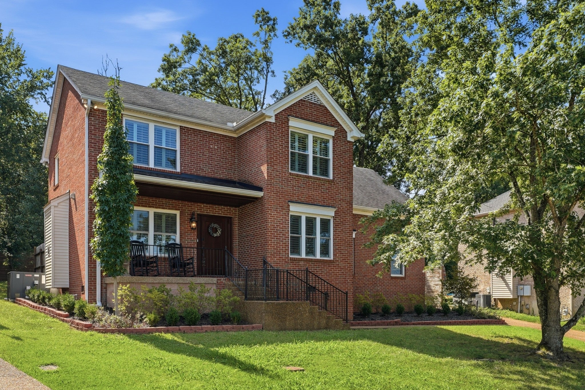 3-bed listing at 737 Cedar Crest Dr, Nashville