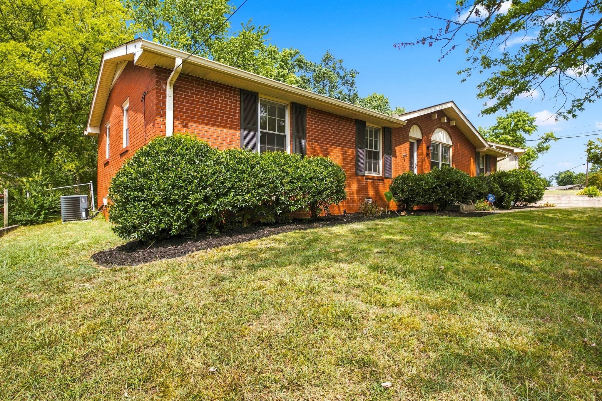 211 Blue Ridge Dr