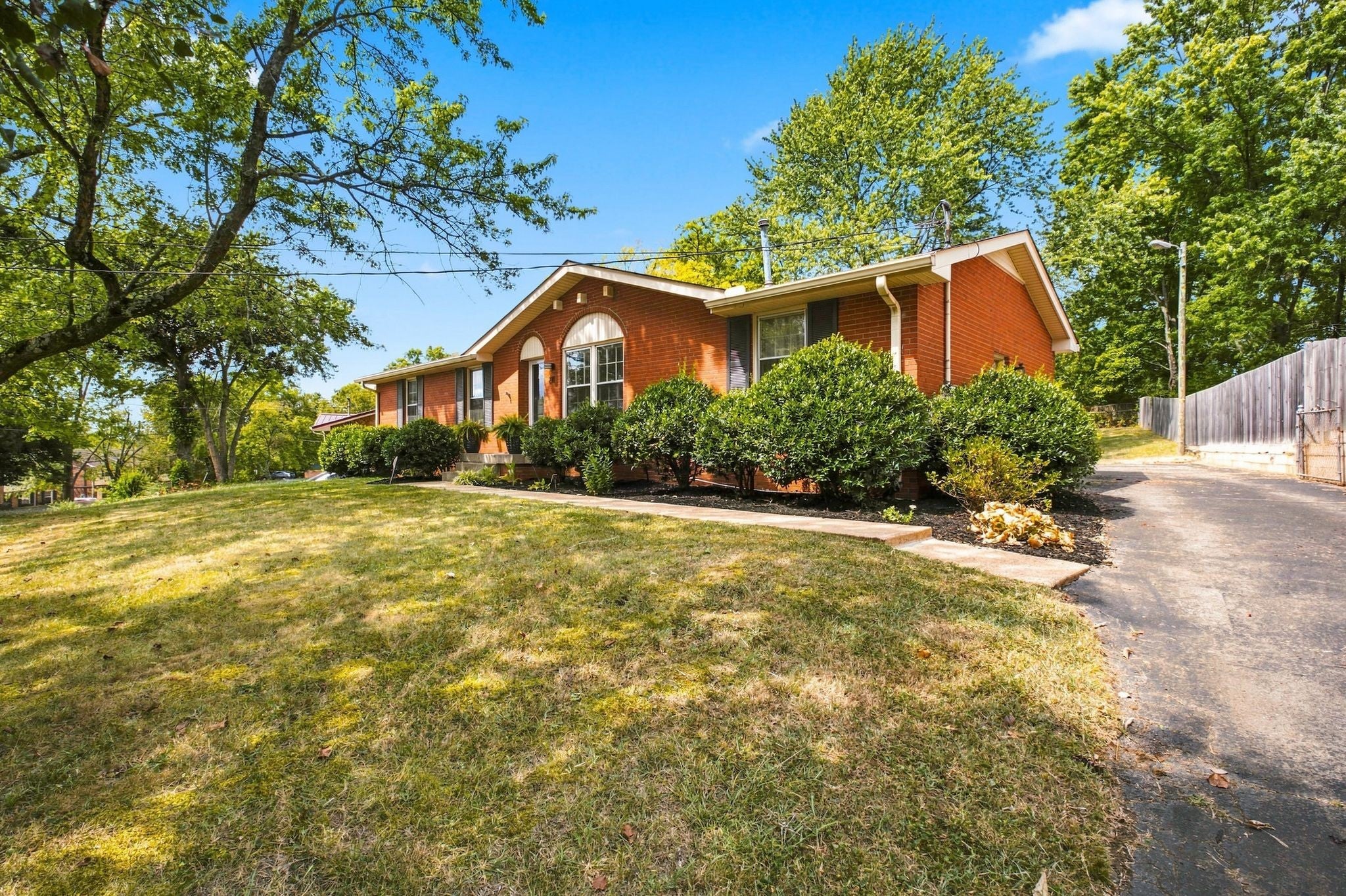 211 Blue Ridge Dr