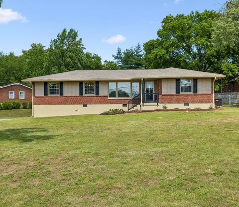 Photo of 2501 Western Hills Dr, Nashville, TN 37214 (MLS # 3213782)